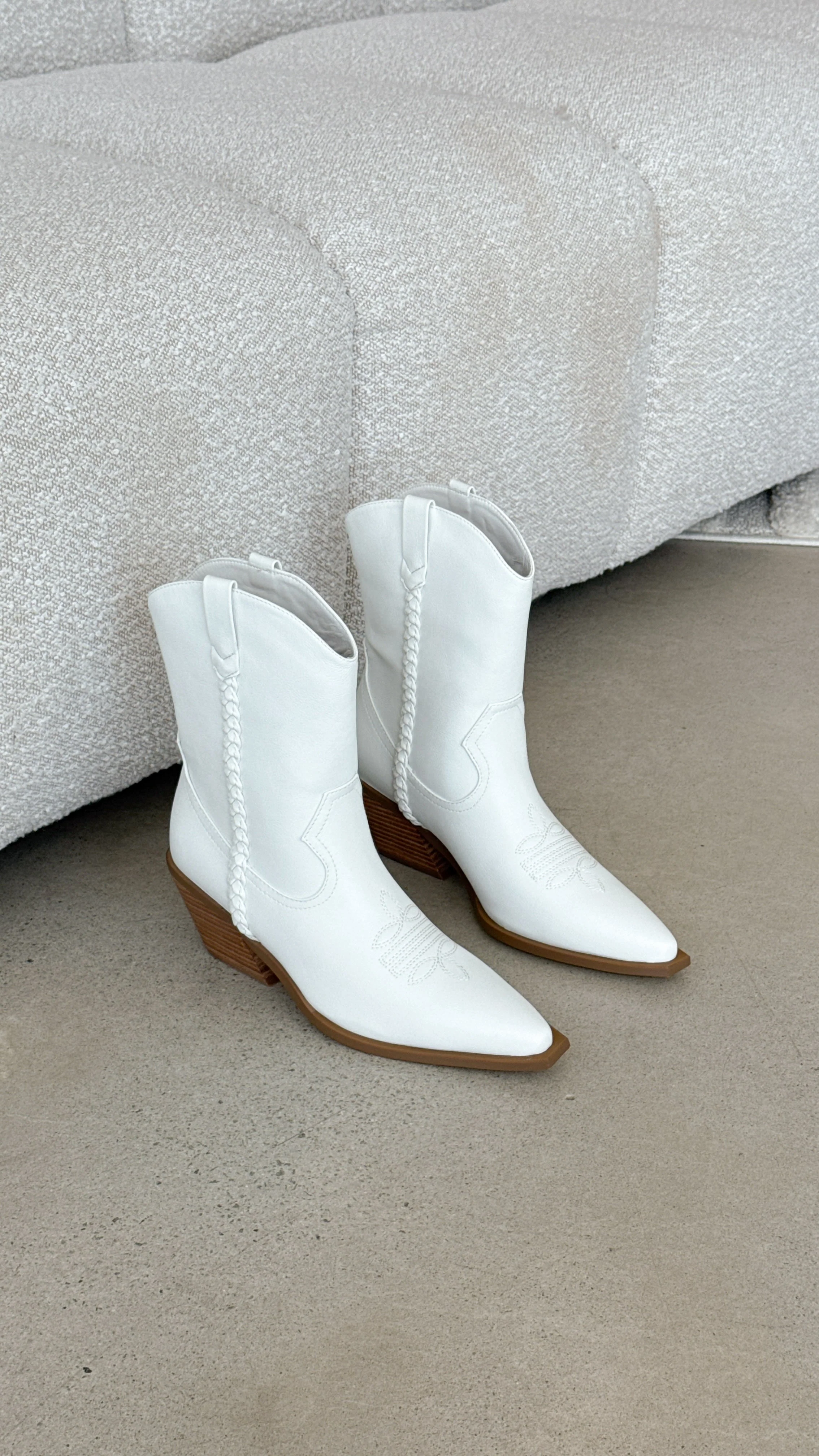Ellenora Boots - Bone