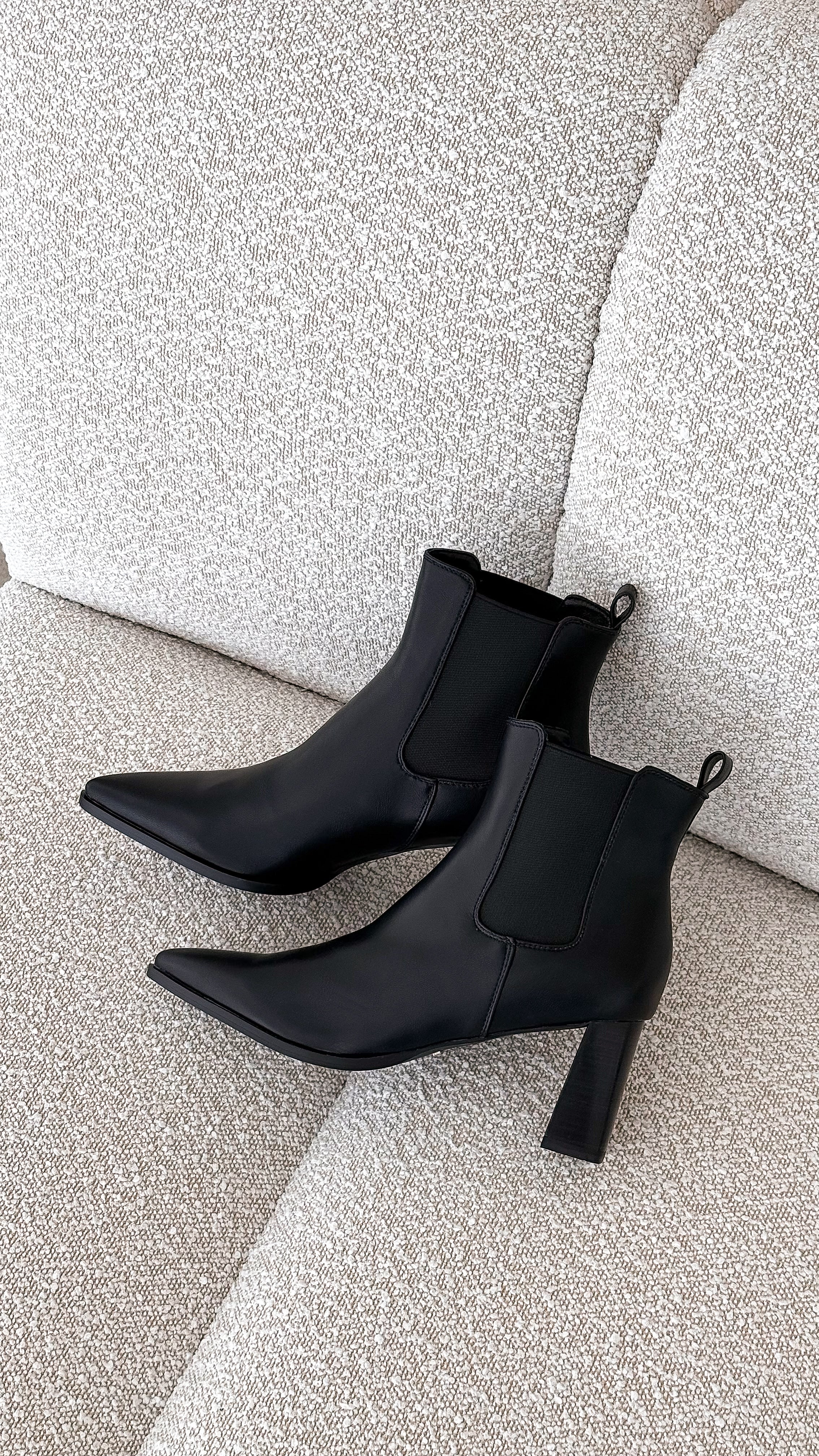 Umiko Boots - Black