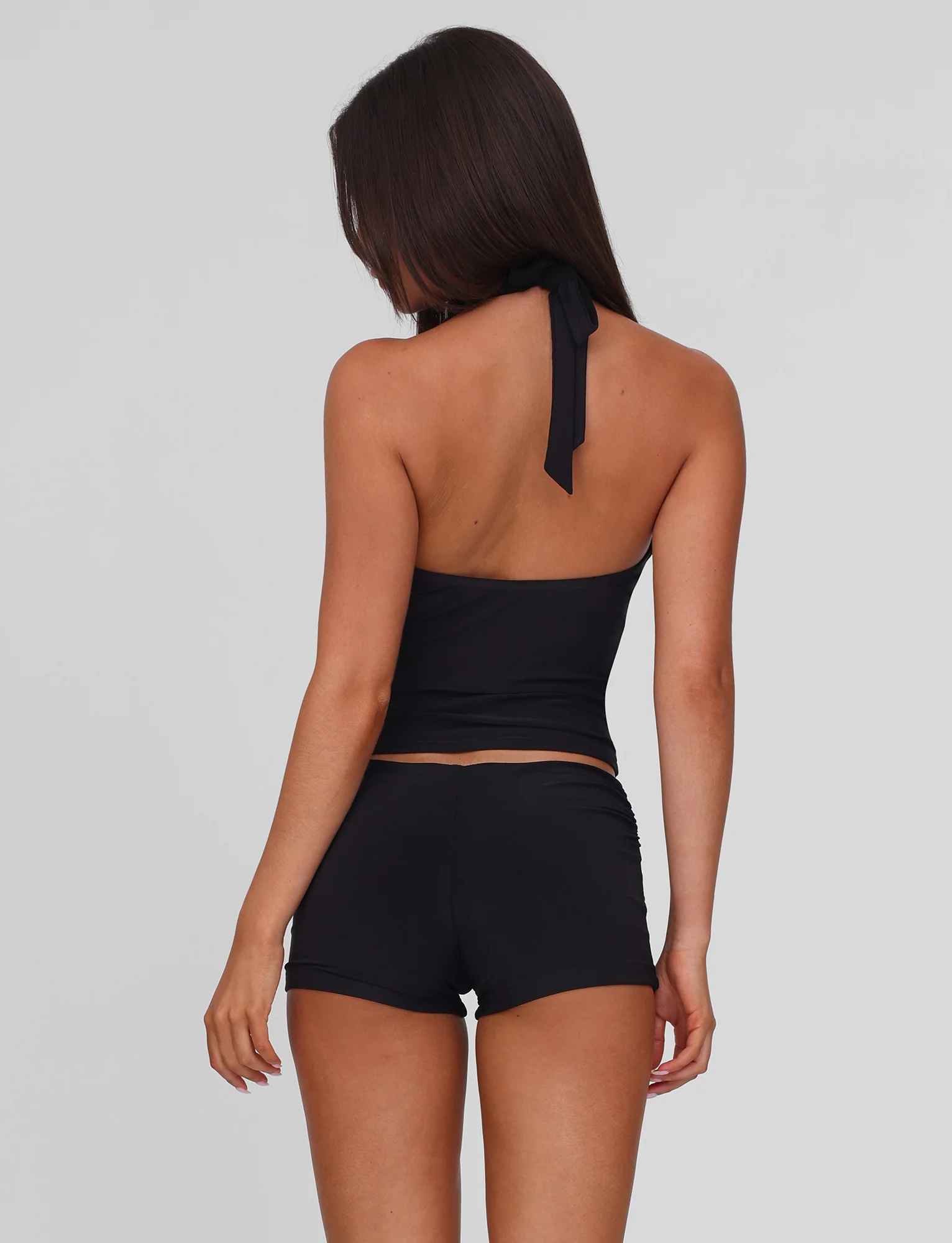 ZINZIE HALTER TOP - BLACK