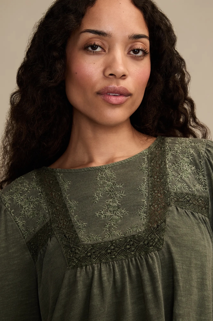 EMBROIDERED LONG SLEEVE TOP - Lucky Brand Outlet