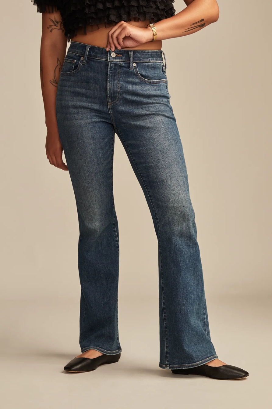 HIGH RISE CURVY FLARE - Lucky Brand Outlet