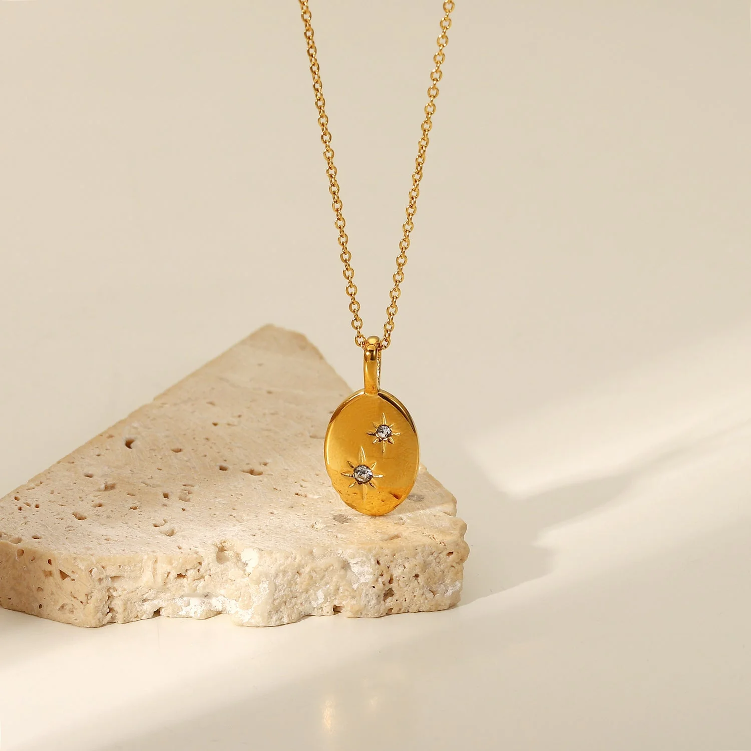 Stella Nova Gold Pendant Necklace