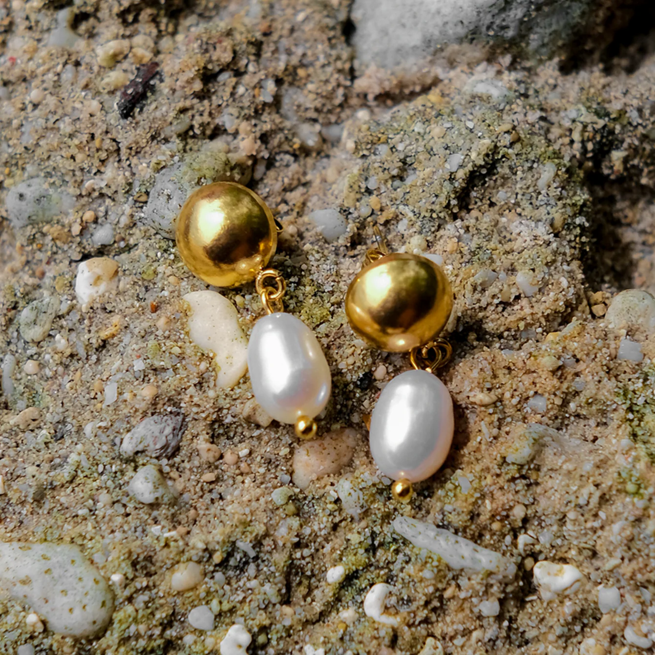 Eloise Freshwater Pearl Earrings