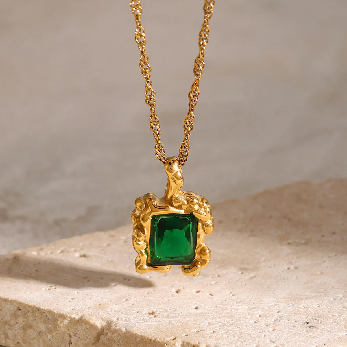 Esmeralda Emerald Pendant Necklace