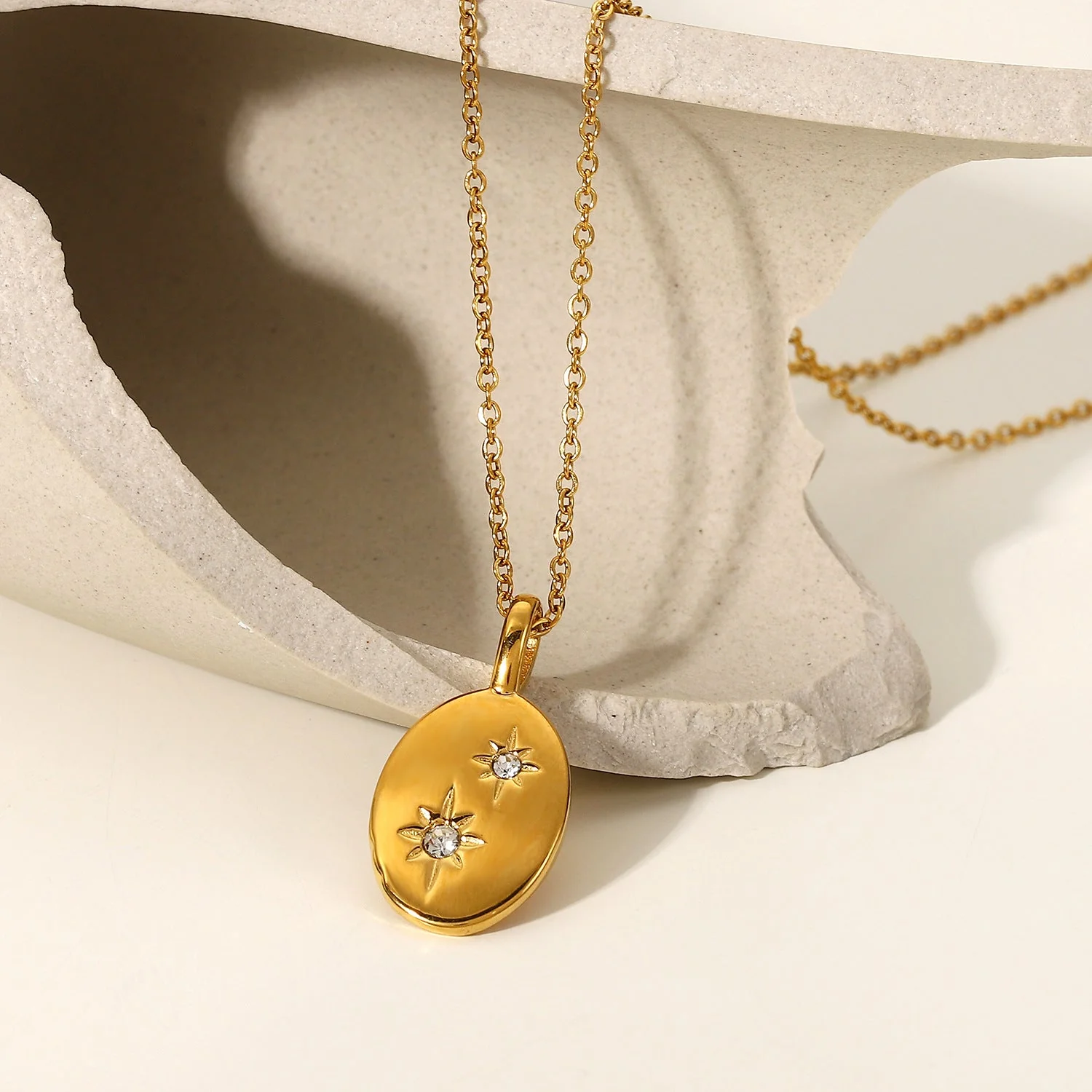 Stella Nova Gold Pendant Necklace