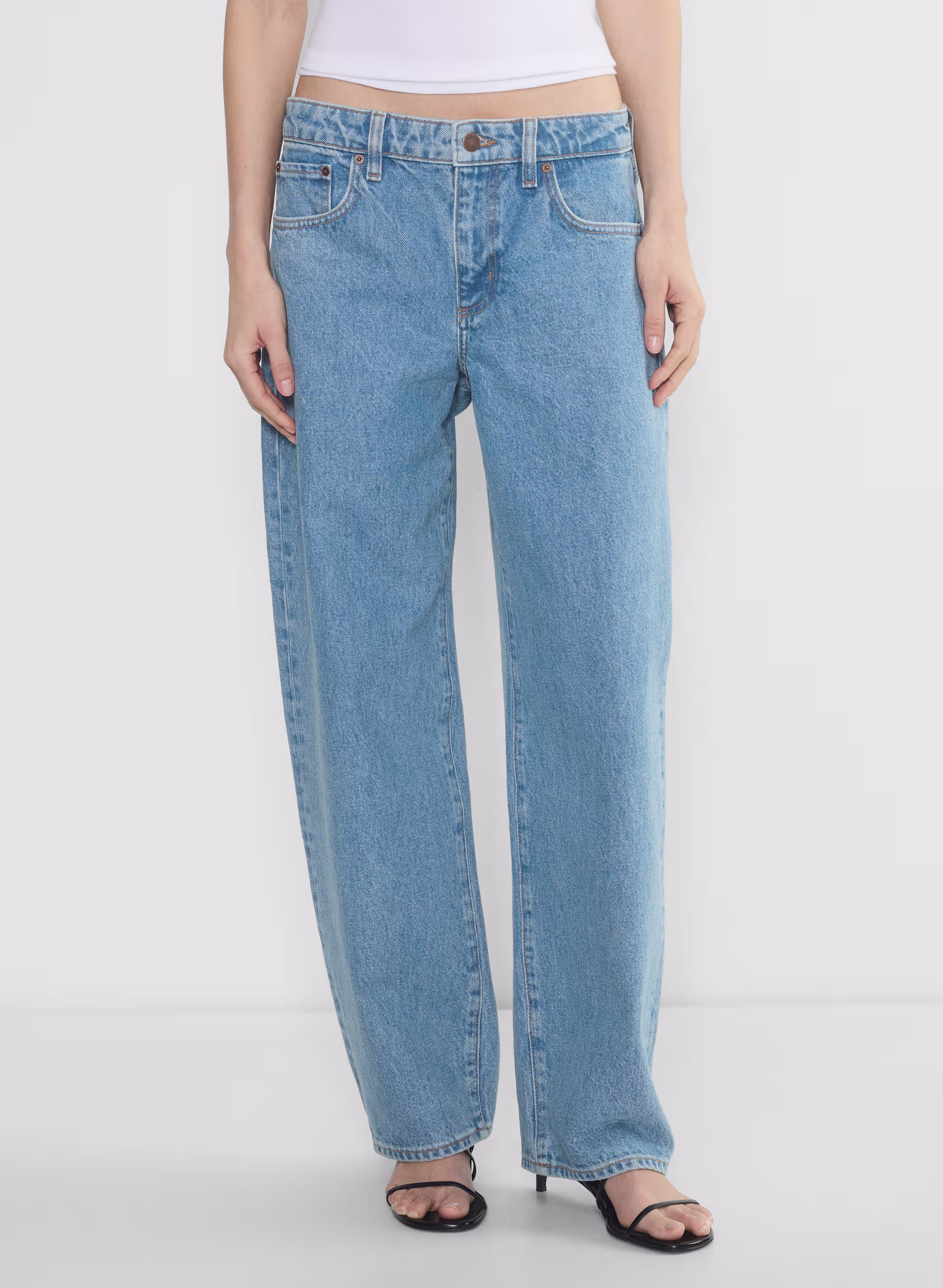 Kai Relaxed Mid-rise Barrel Jean