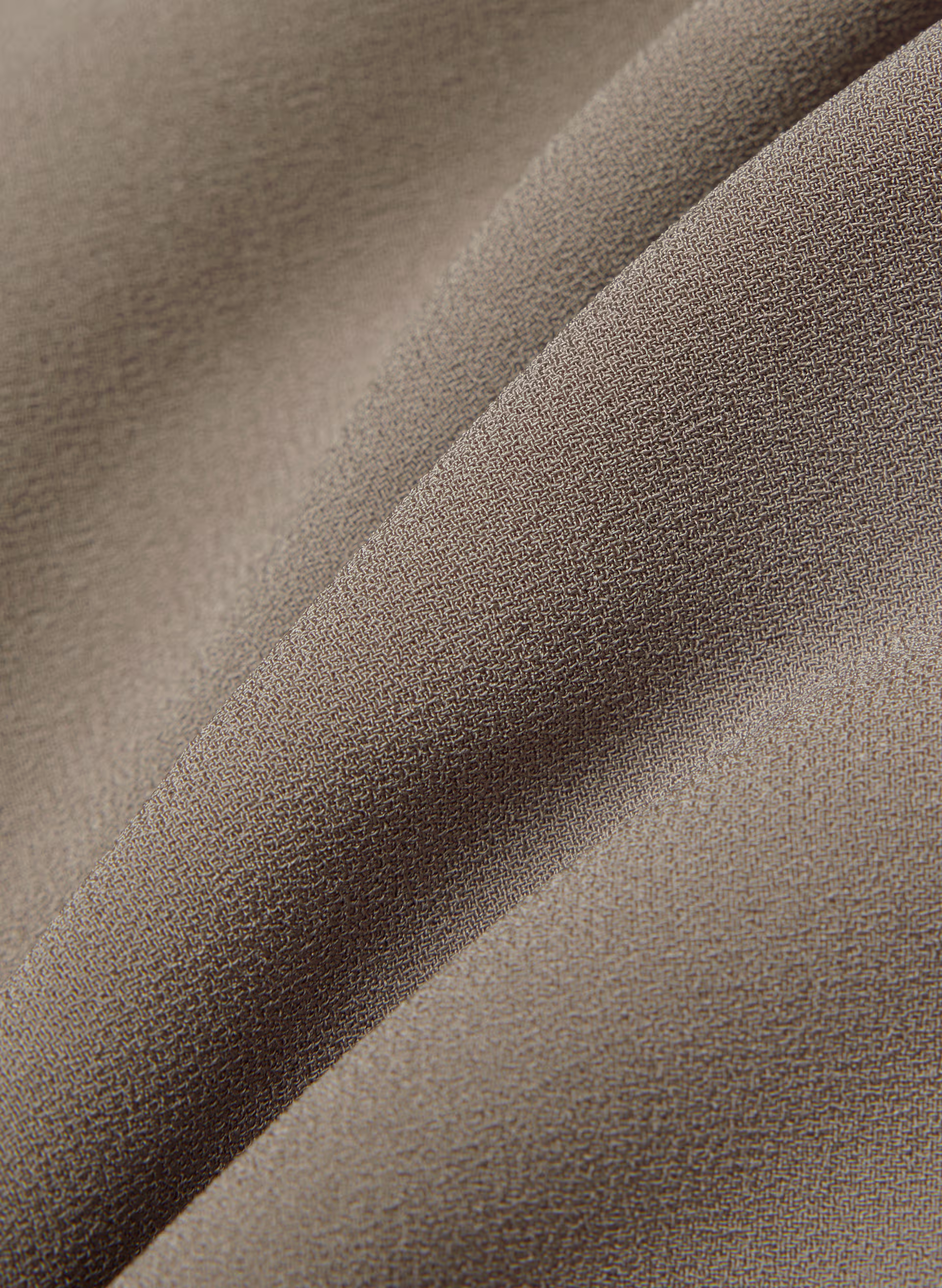 Pleated Mid-thigh Short