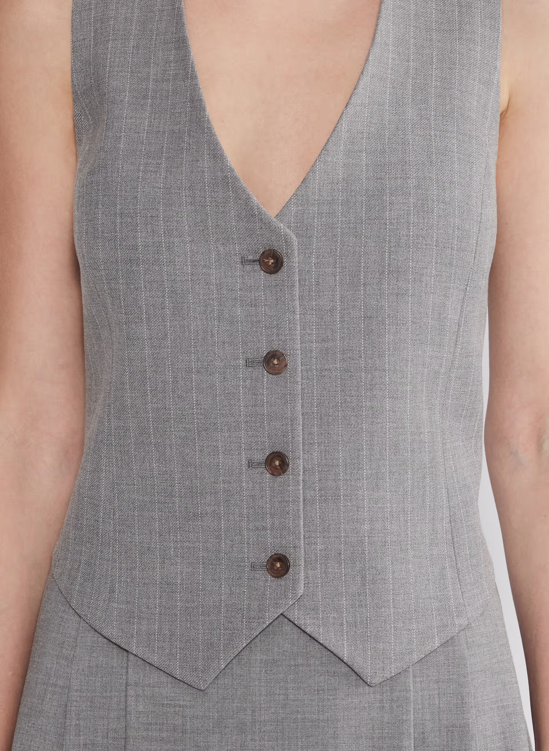 Deniro Vest - (Re)ssential