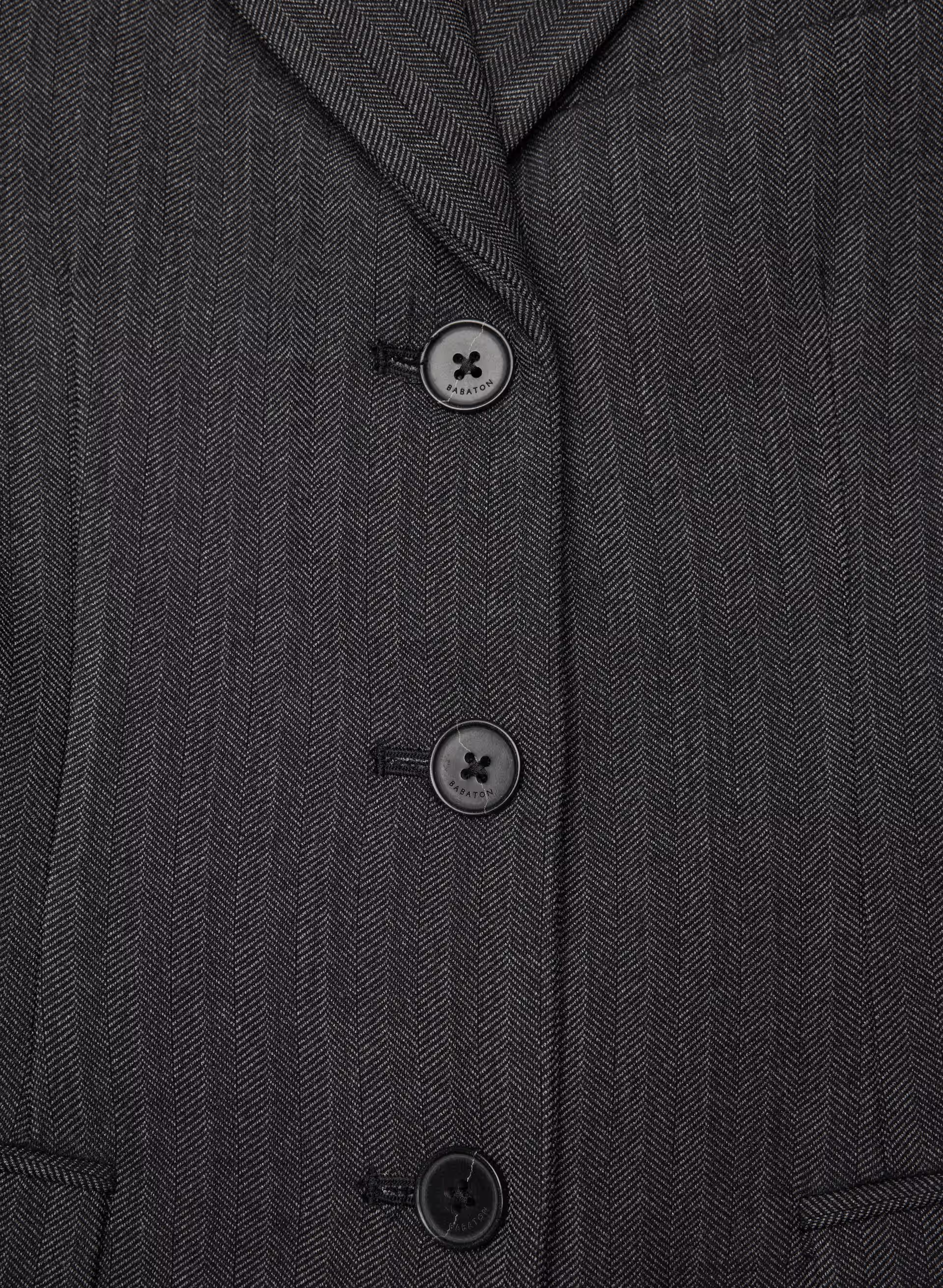 Standout Blazer - (Re)ssential