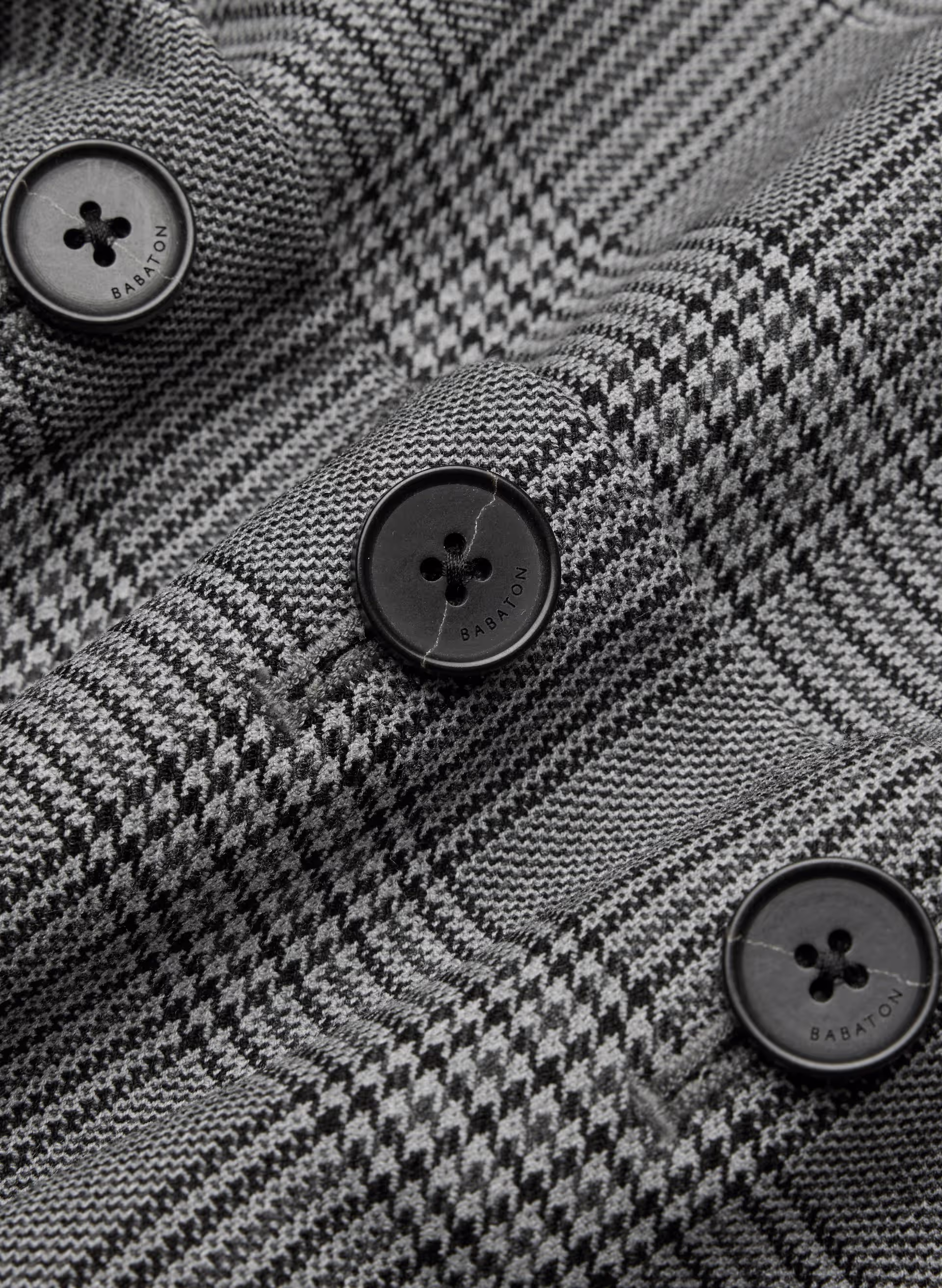 Standout Blazer - (Re)ssential