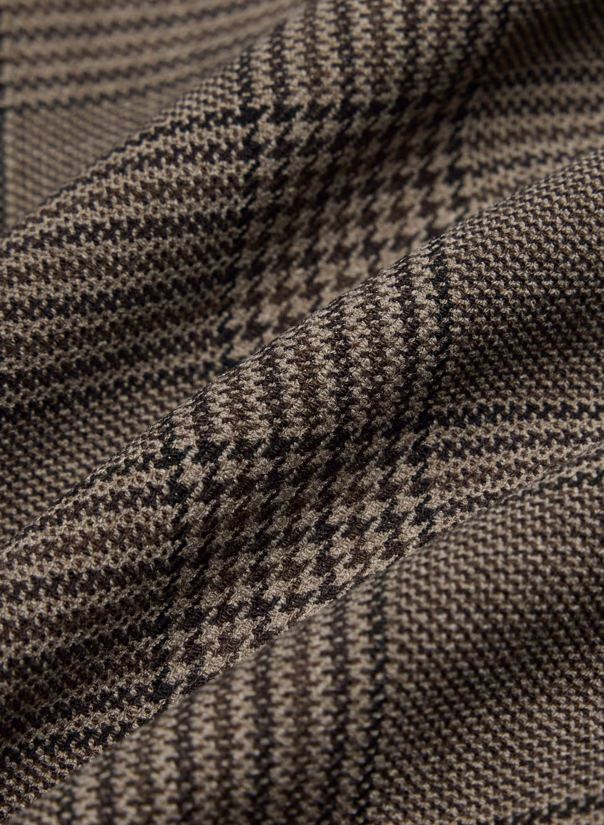 Succession Bomber - (Re)ssential