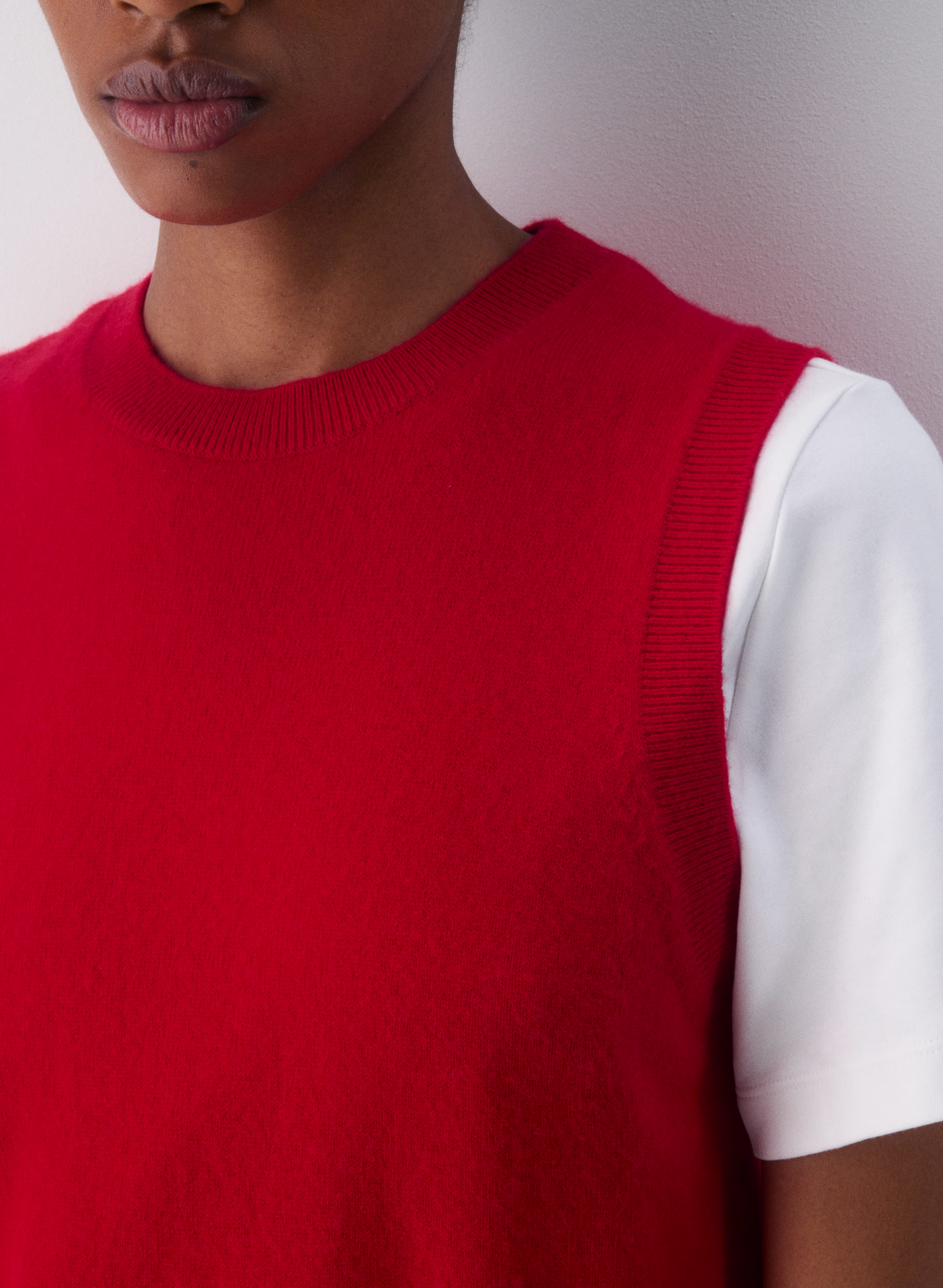 Bare Cashmere Crew Sweater Vest