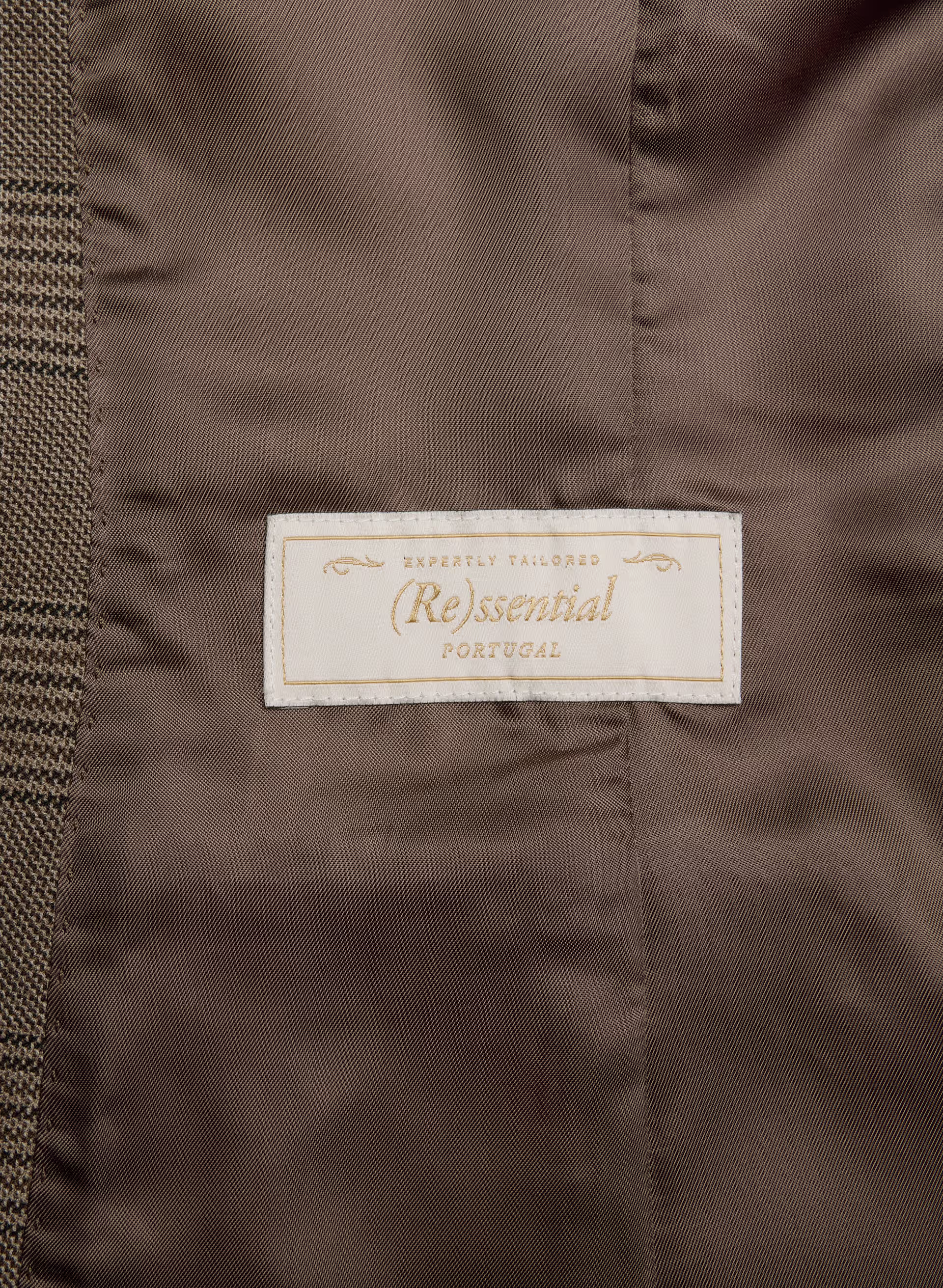 Standout Double-Breasted Blazer - (Re)ssential