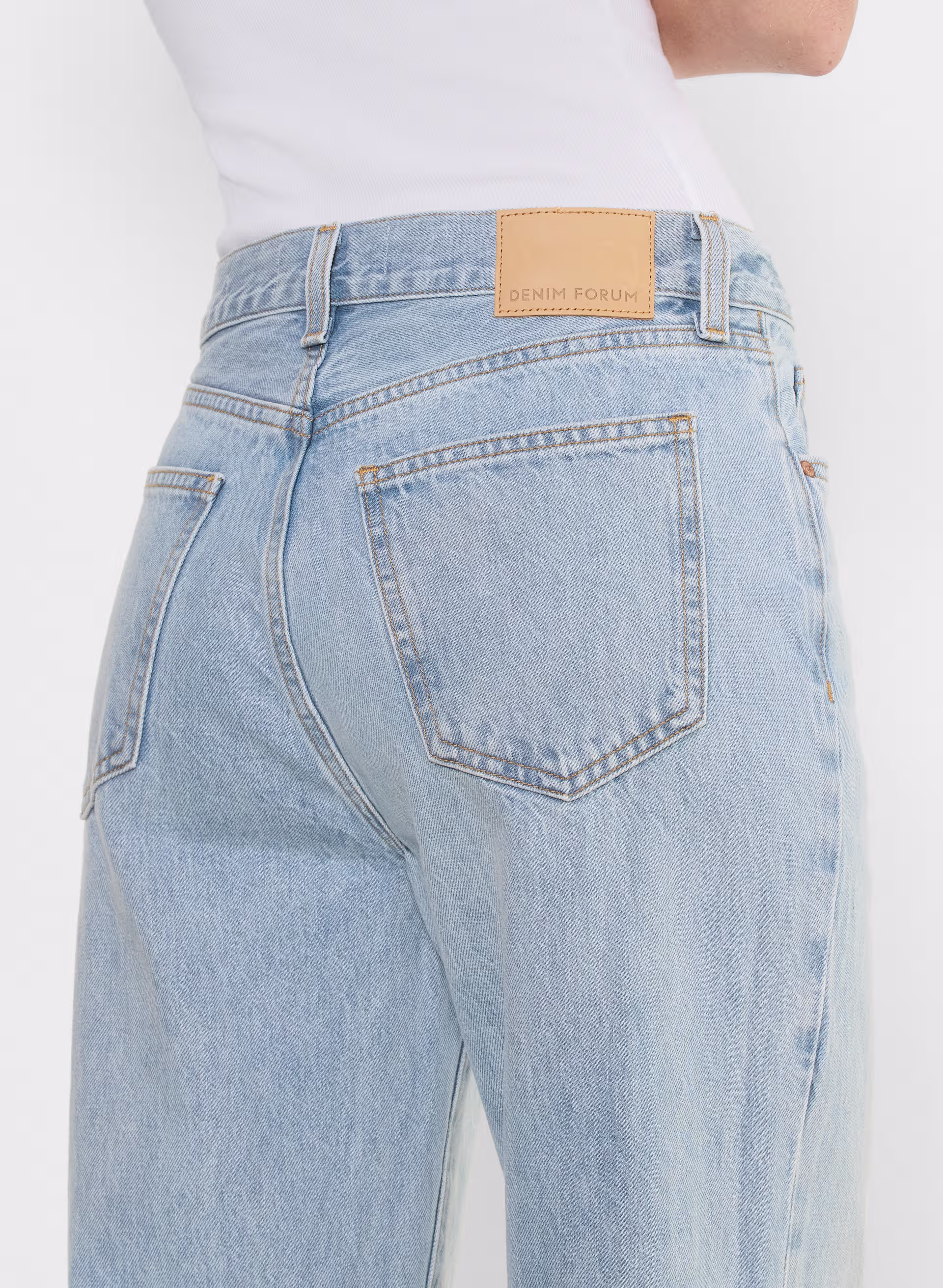 The Farrah Hi-rise Wide Jean