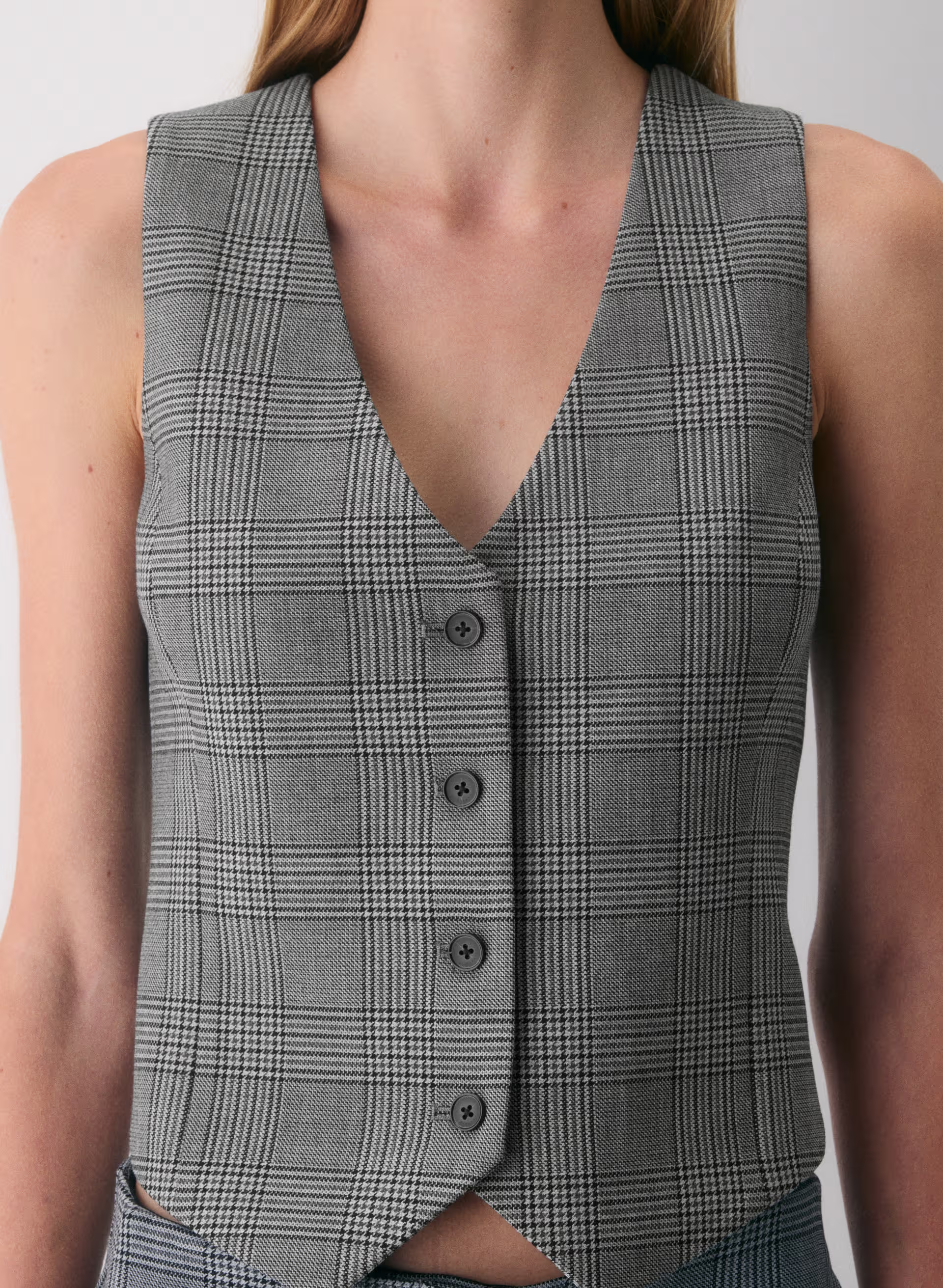 Deniro Vest - (Re)ssential