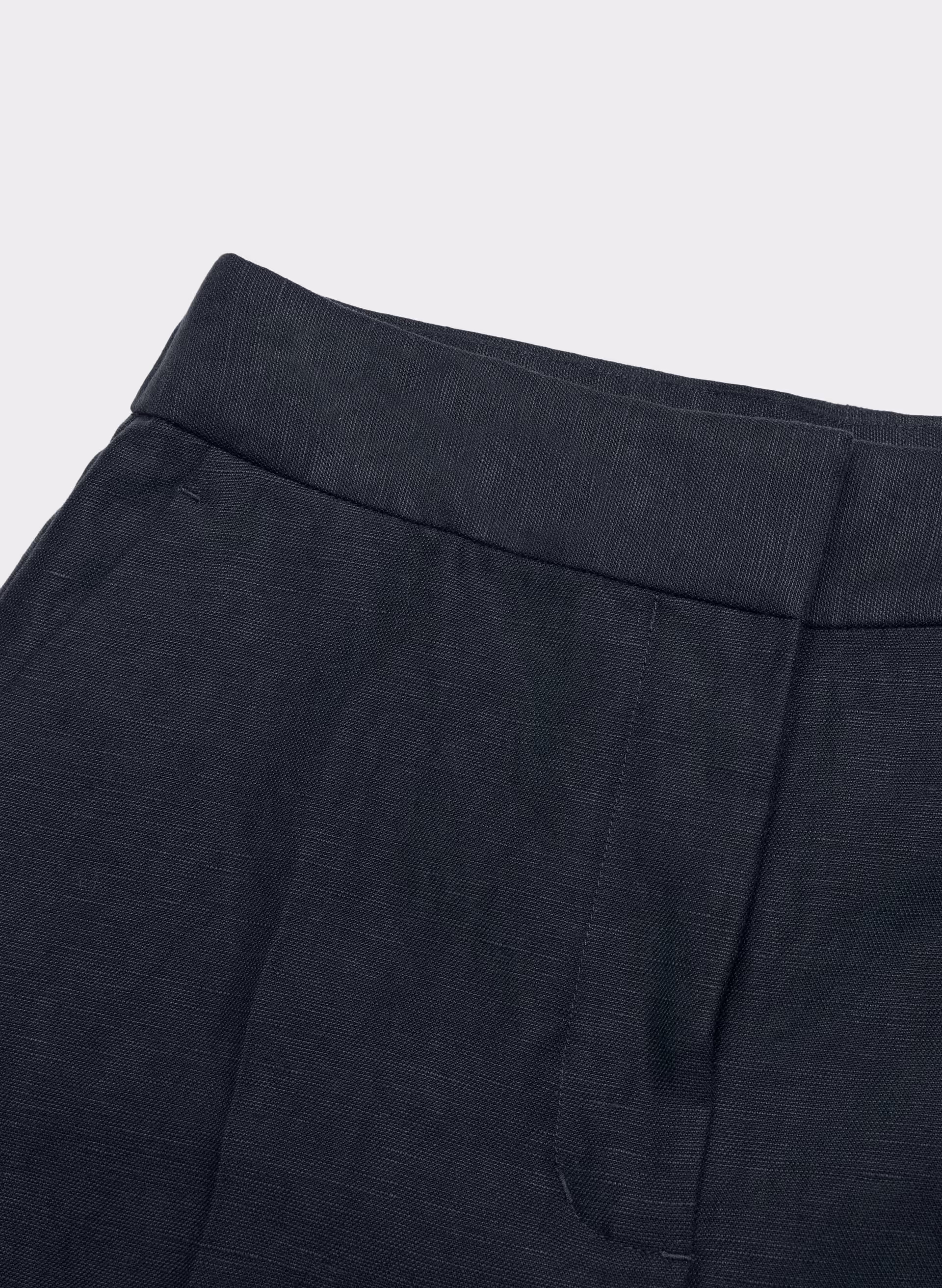 The Limitless Short™ Mid-Thigh - CruiseLinen™