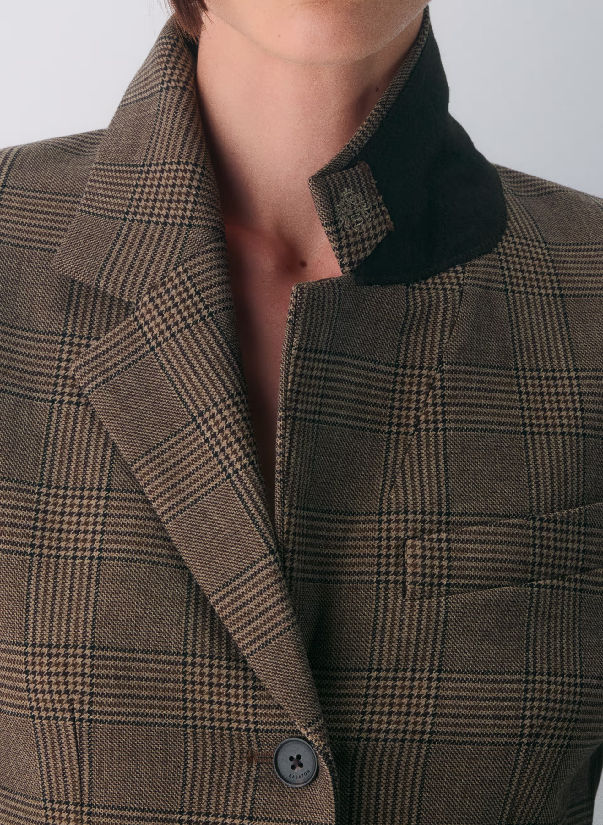 Standout Blazer - (Re)ssential