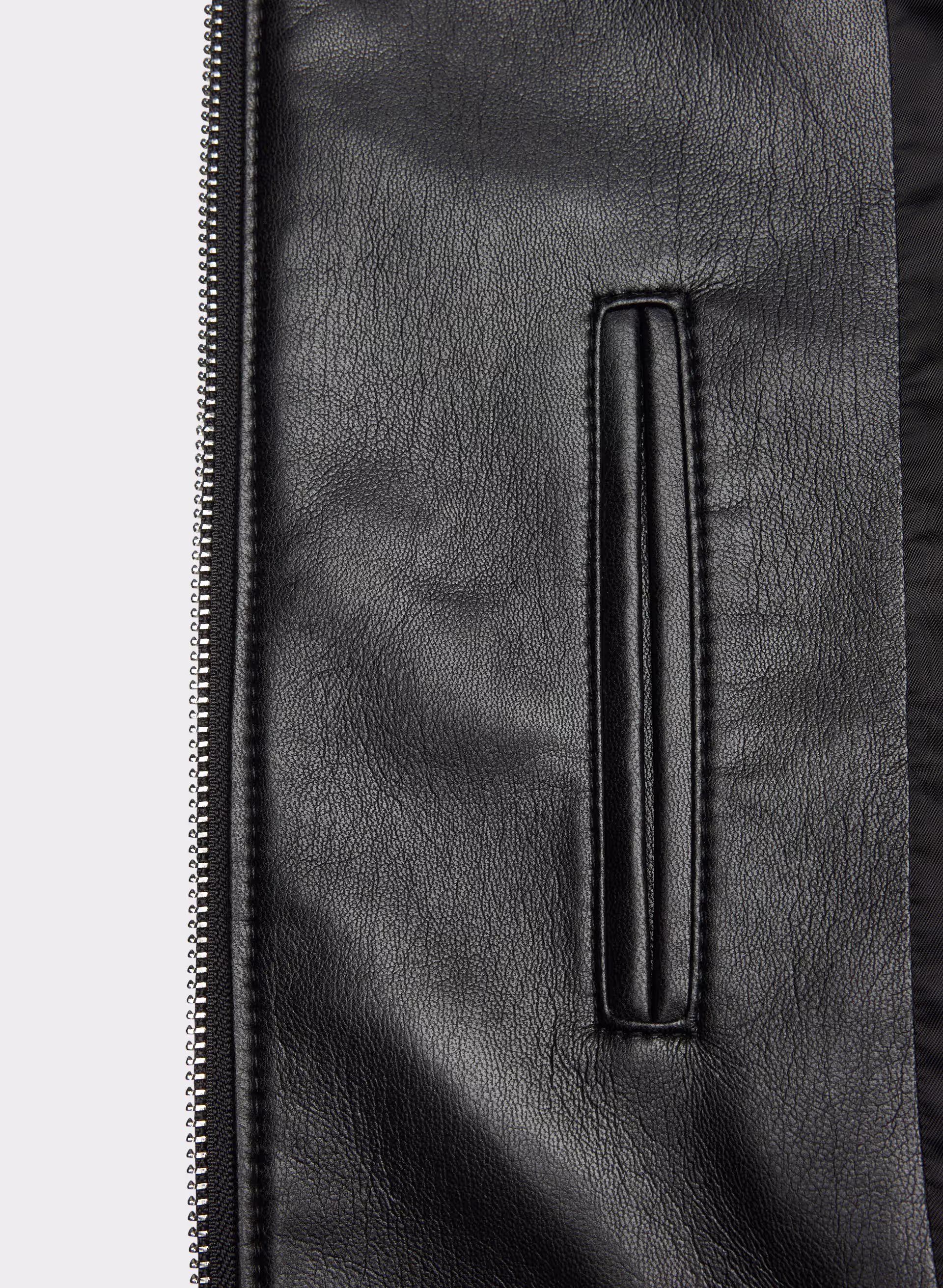 Synergy Bomber - UnReal Leather