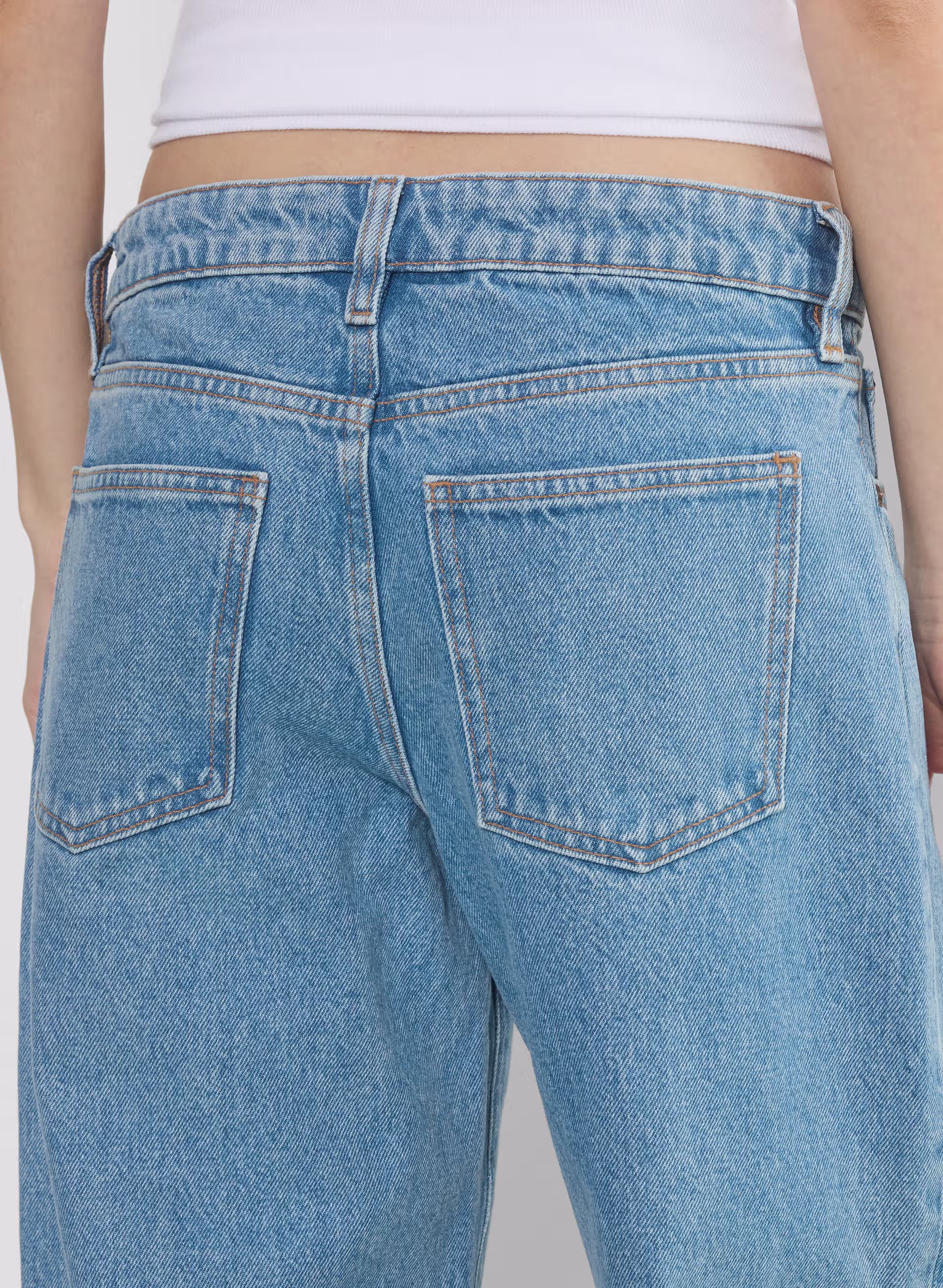 Kai Relaxed Mid-rise Barrel Jean