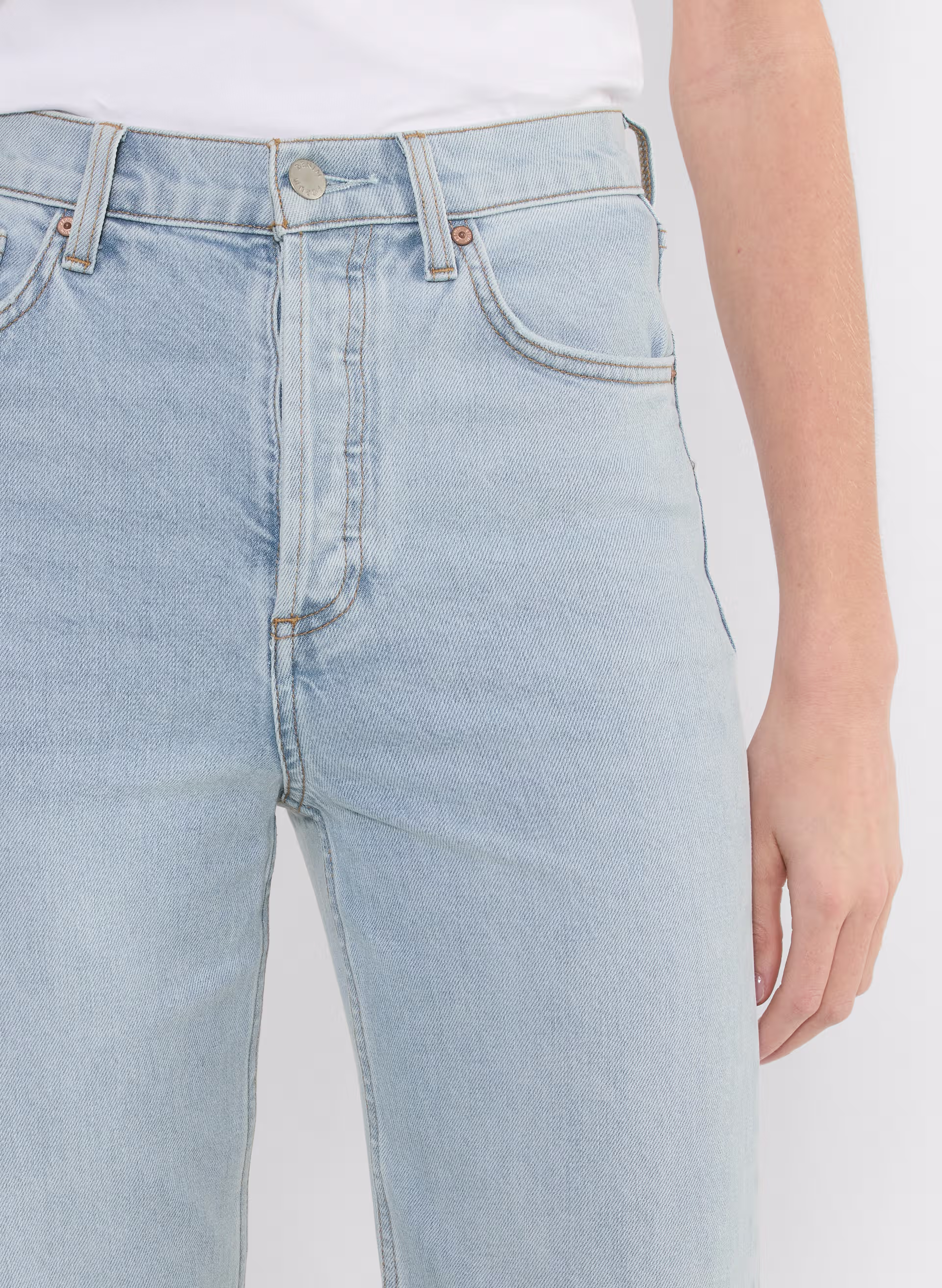 Denim Forum The Arlo Hi-rise Straight Jean