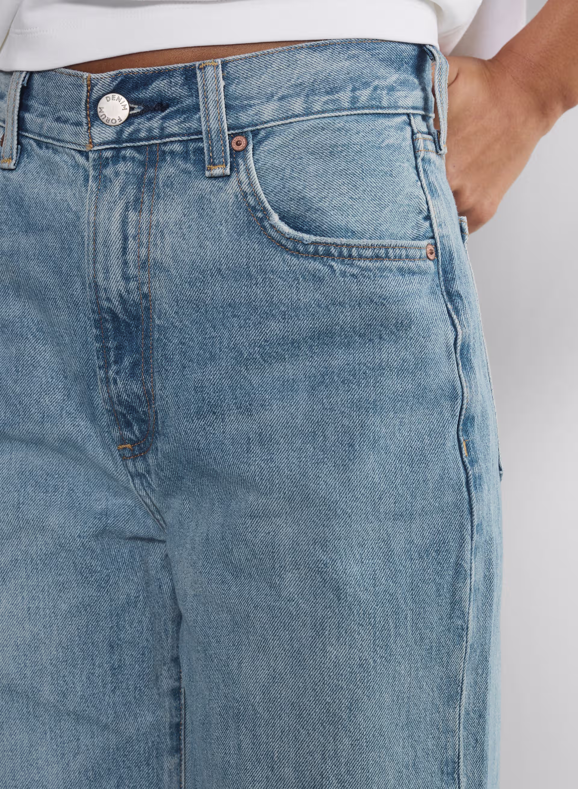 The Farrah Hi-rise Wide Jean