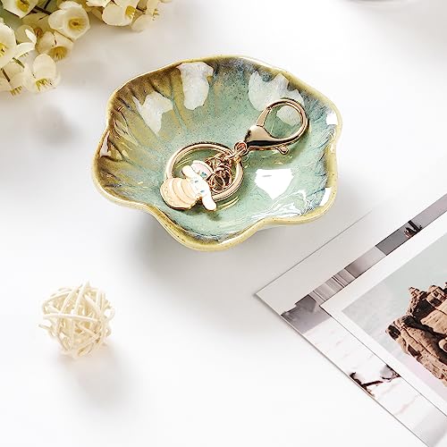 Lotus Leaf Shape Decorative Ring Tray, Small Key Bowl, Ceramic Trinket Tray Jewelry Dish Organizing Necklace Earrings, Home Decoration for Mom Best Friend Sister, Light Green.