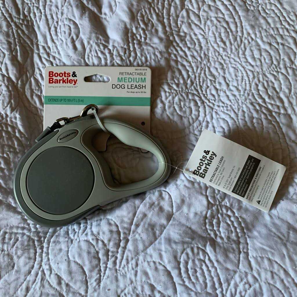 Boots & Barkley Reflective Retractable Dog Leash - Pet Supplies online store