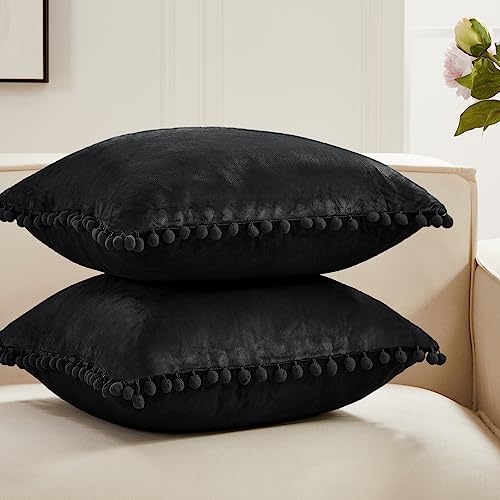 Deconovo Spring Throw Pillow Covers 18x18 Inch, Decorative Velvet Cushion Cases Pillowcases for Couch Sofa Living Room Decor Bedroom Car, Set of 2, Grass Green