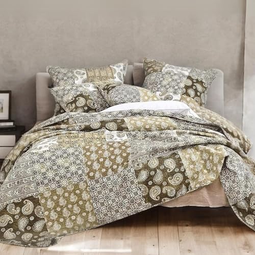 DaDa Bedding Bohemian Cotton Patchwork Quilt Set - Moroccan Dreams Bedspread - Durable & Reversible - Intricate Olive & Brown Paisley Filigree Design - Rustic Elegance Bedroom - Cal King Set 3 pcs
