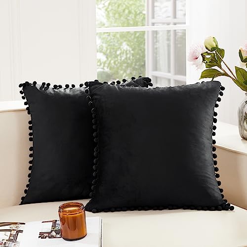 Deconovo Spring Throw Pillow Covers 18x18 Inch, Decorative Velvet Cushion Cases Pillowcases for Couch Sofa Living Room Decor Bedroom Car, Set of 2, Grass Green