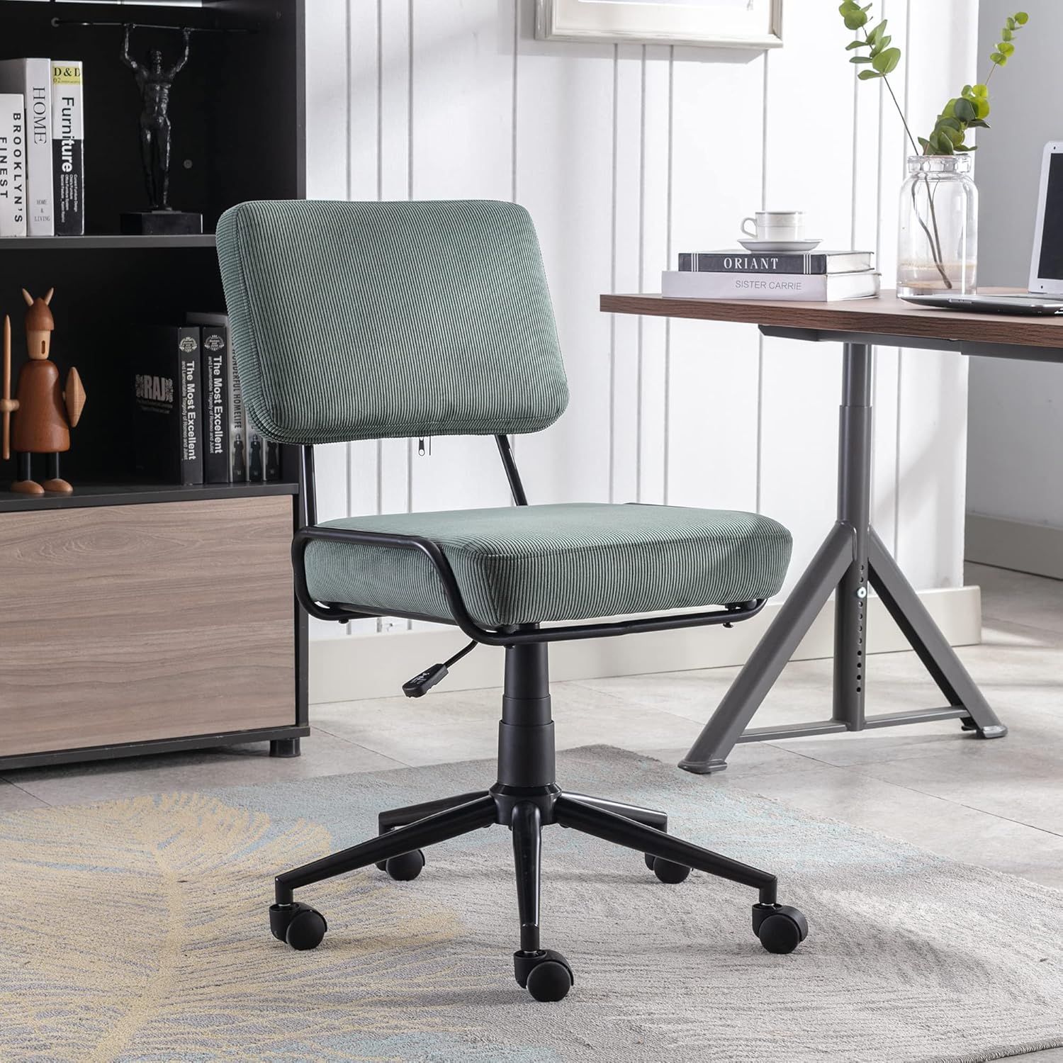 Olela Swivel Office Chair Low-Back Computer Task Chair with Wheels Corduroy Rolling Desk Chair Vintage Rustic Industrial Style with Metal Base and Height Adjustable (Green)