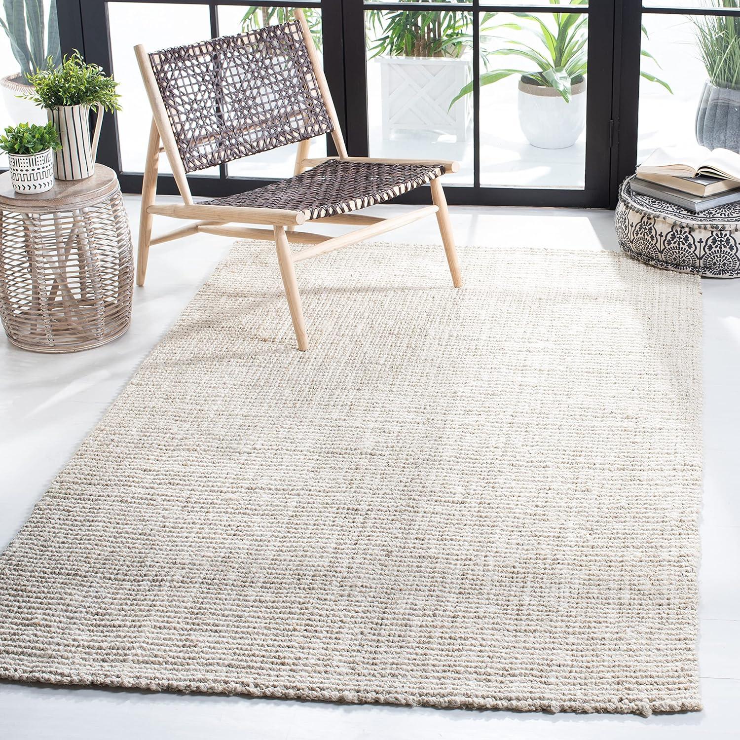 SAFAVIEH Natural Fiber Collection Area Rug - 9' x 12', Bleach & Ivory, Handmade Farmhouse Jute, Ideal for High Traffic Areas in Living Room, Bedroom (NF747B)