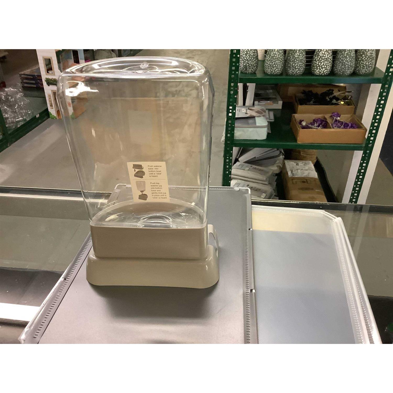 Boots & Barkley Gravity Cat Dog Waterer - Pet Supplies online store