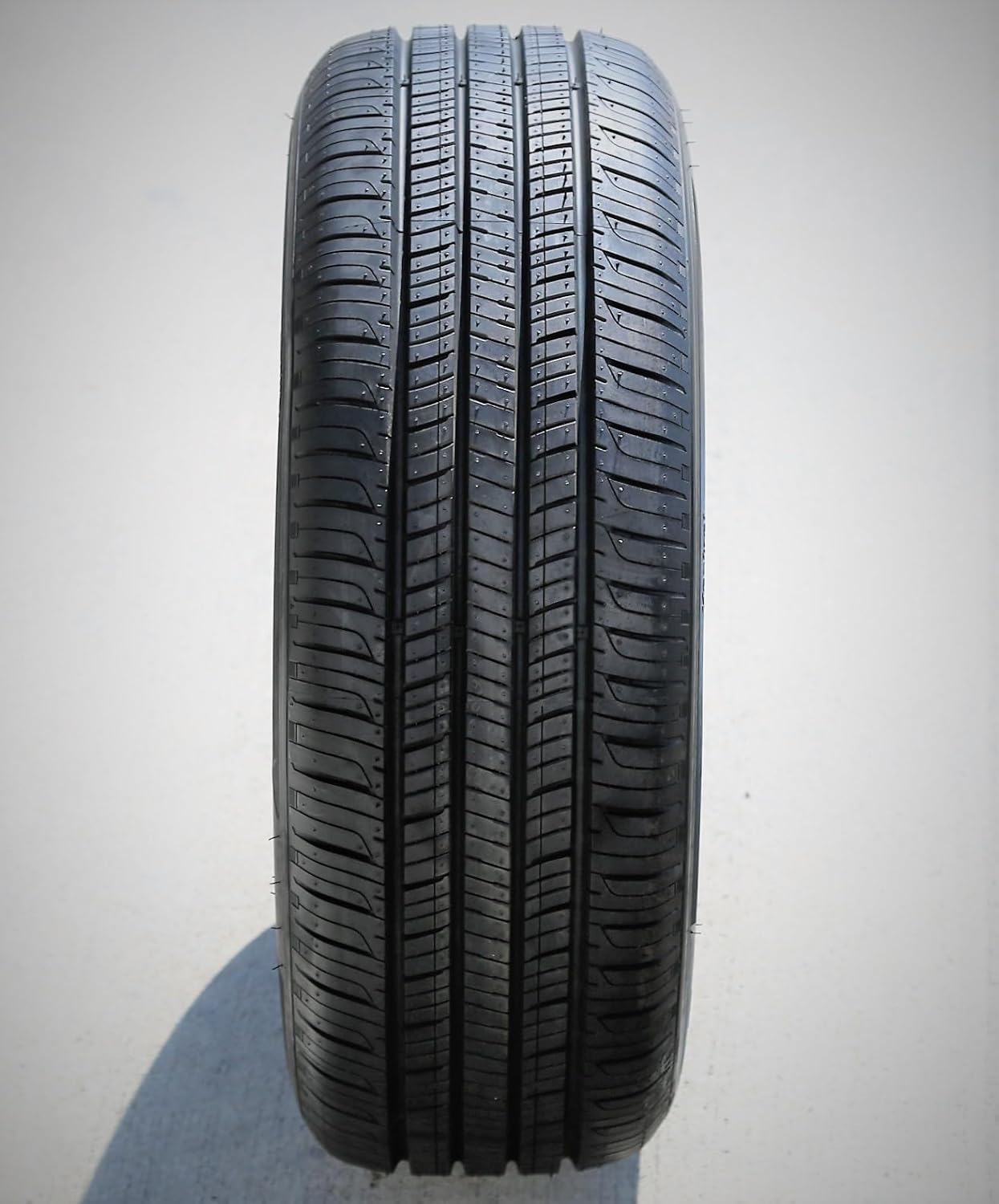 Hankook Kinergy GT H436 All-Season Radial Tire - 215/55R16 93H
