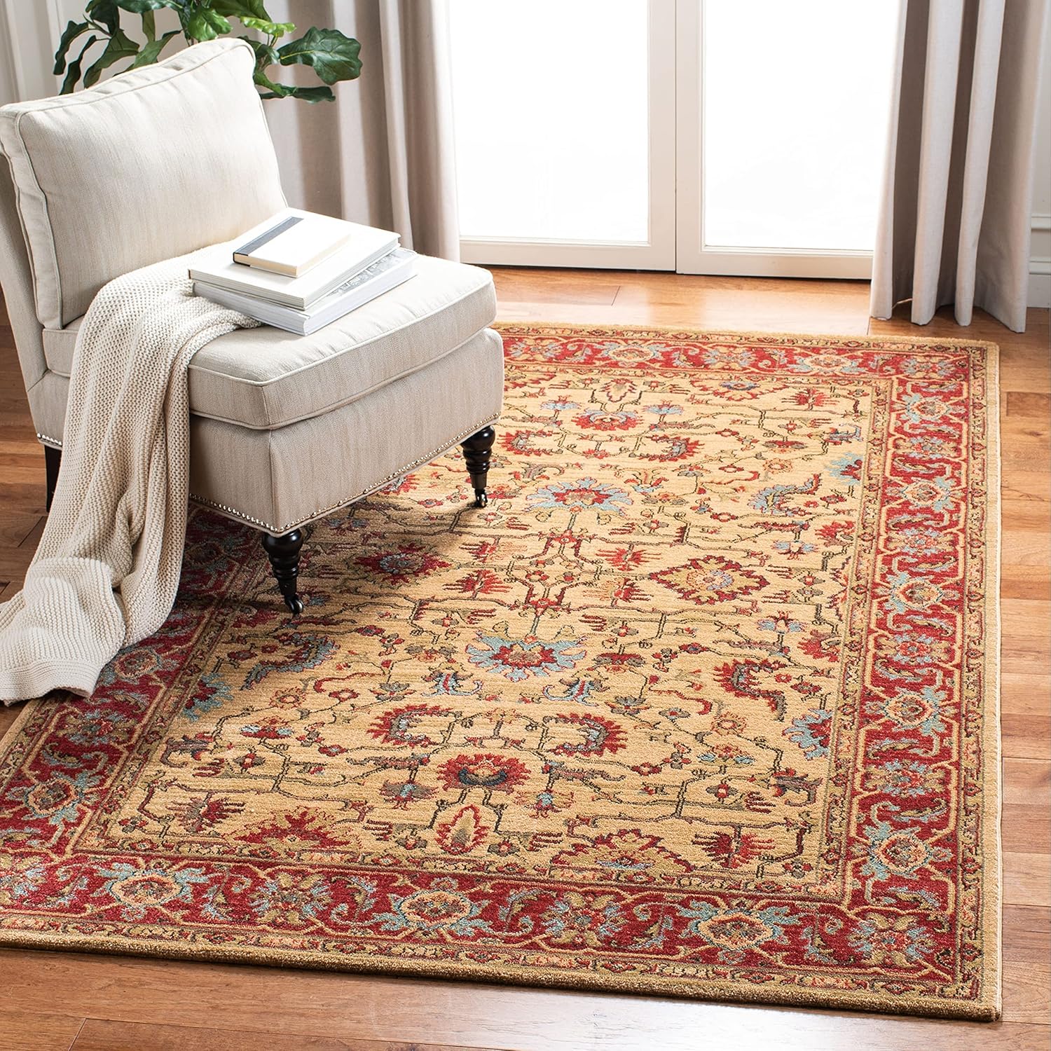 SAFAVIEH Mahal Collection Accent Rug - 4' x 5'7