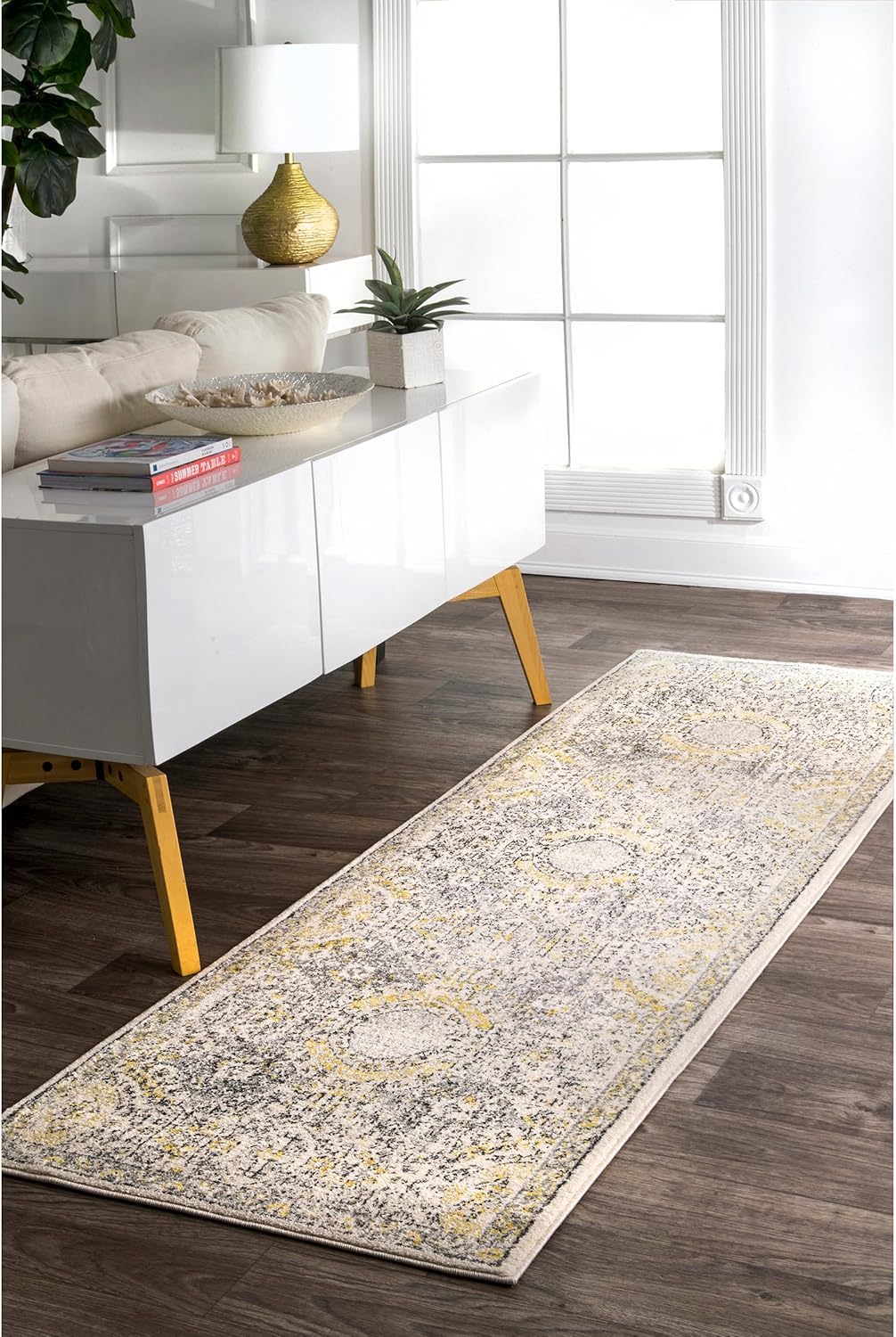 nuLOOM Minta Vintage Transitional Area Rug - 2x10 Runner Rug Transitional Gold/Off-White Rugs for Living Room Bedroom Dining Room Entryway Hallway Kitchen