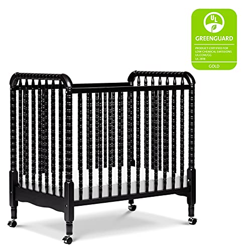DaVinci Jenny Lind 3-in-1 Convertible Mini Crib in White, Removable Wheels, Greenguard Gold Certified