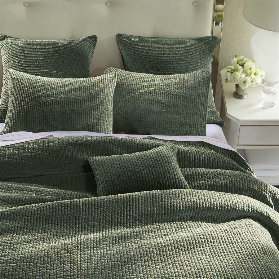 HiEnd Accents Stonewashed Cotton Velvet Quilt, Super Queen Size, Fern Green Solid Color, Classic Traditional Rustic Style Luxury Bedding, Soft Lightweight Bed Cover