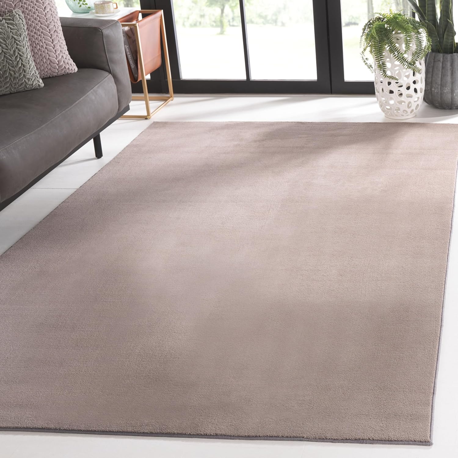 SAFAVIEH Loft Collection Accent Rug - 2'3