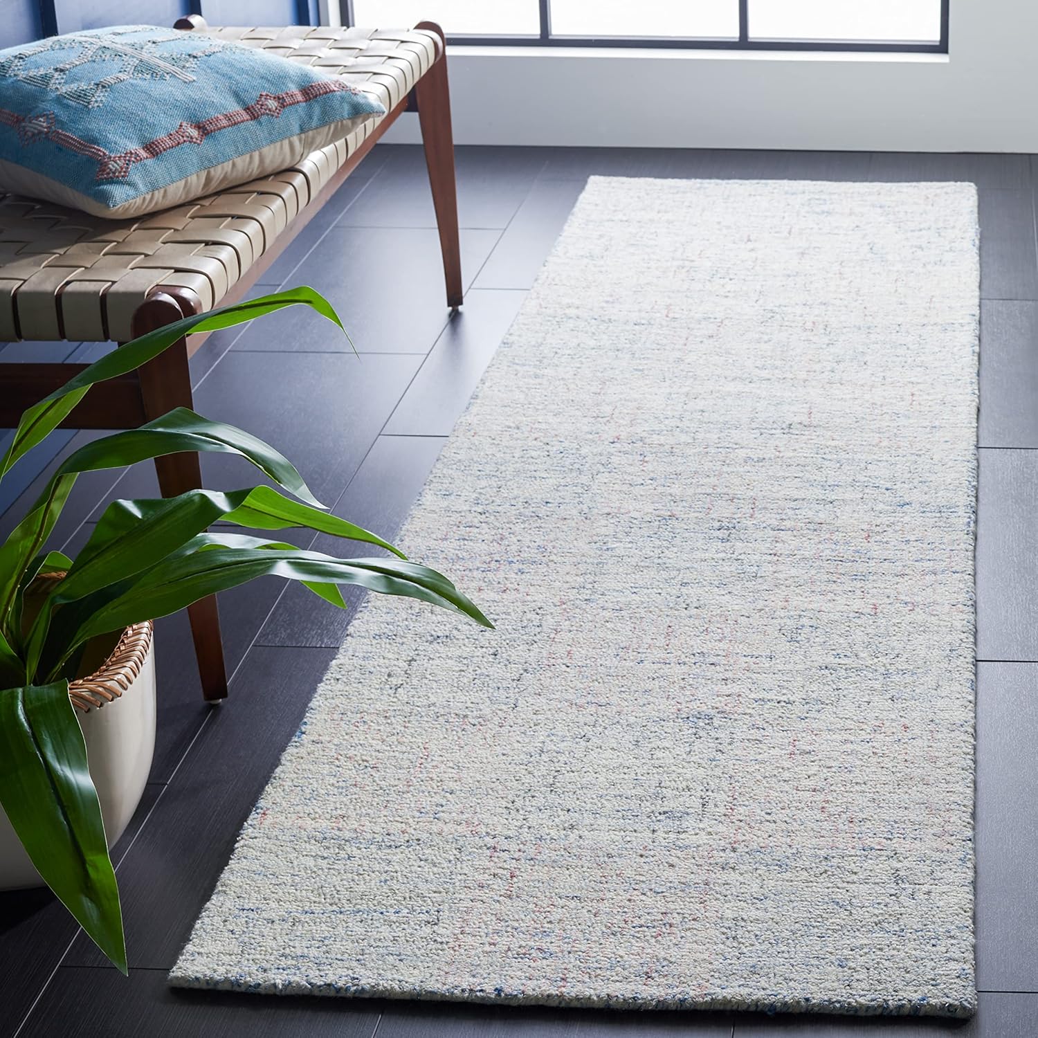 SAFAVIEH Metro Collection Runner Rug - 2'3