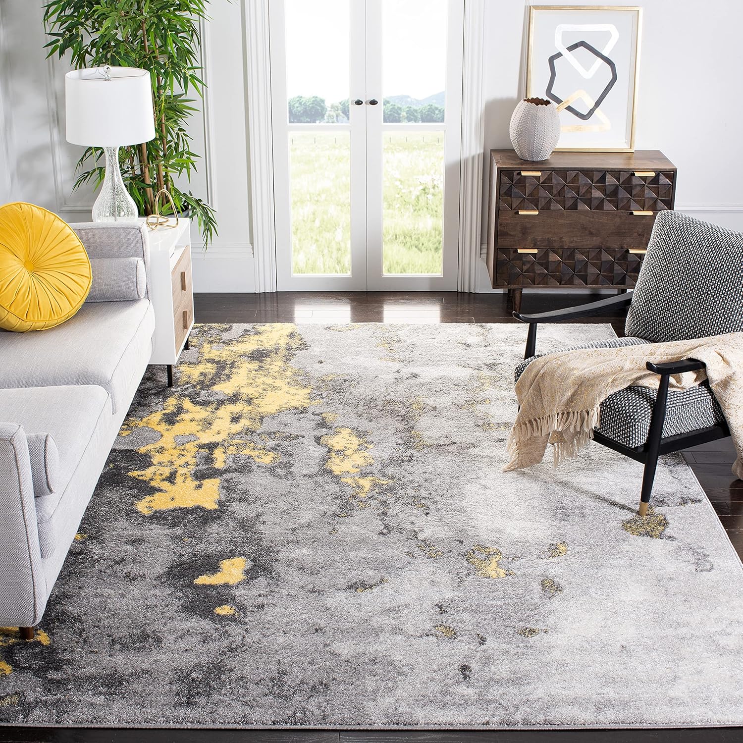 SAFAVIEH Adirondack Collection Area Rug - 6' x 9', Grey & Yellow, Modern Abstract Design, Non-Shedding & Easy Care, Ideal for High Traffic Areas in Living Room, Bedroom (ADR134H)