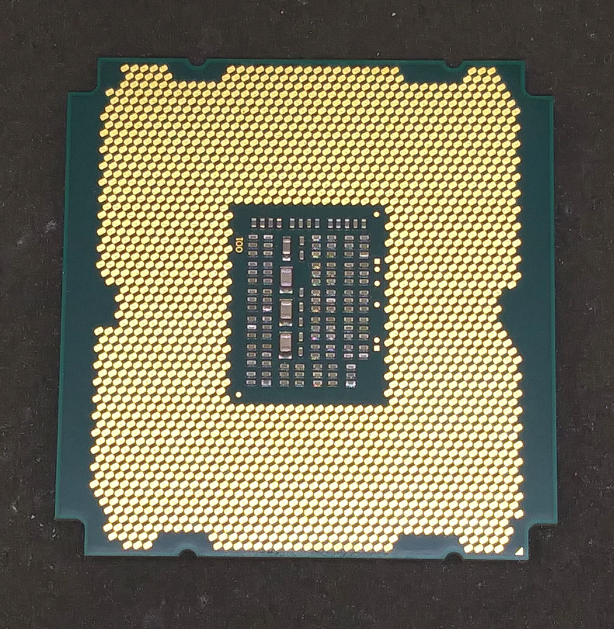 Intel Xeon E5-2697V2 12C 2.7GHz CPU PC Parts, Dodeca Core Processor, 30MB Cache - SR19H