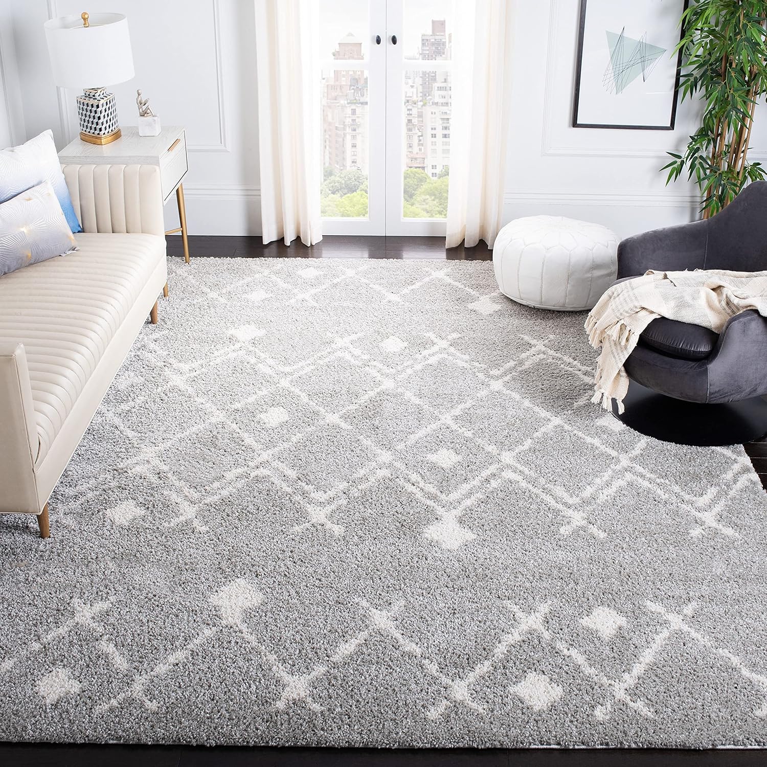 SAFAVIEH Berber Shag Collection 4' x 6' Light Grey/Cream BER164B Moroccan Non-Shedding Living Room Bedroom Dining Room Entryway Plush 1.25-inch Thick Area Rug