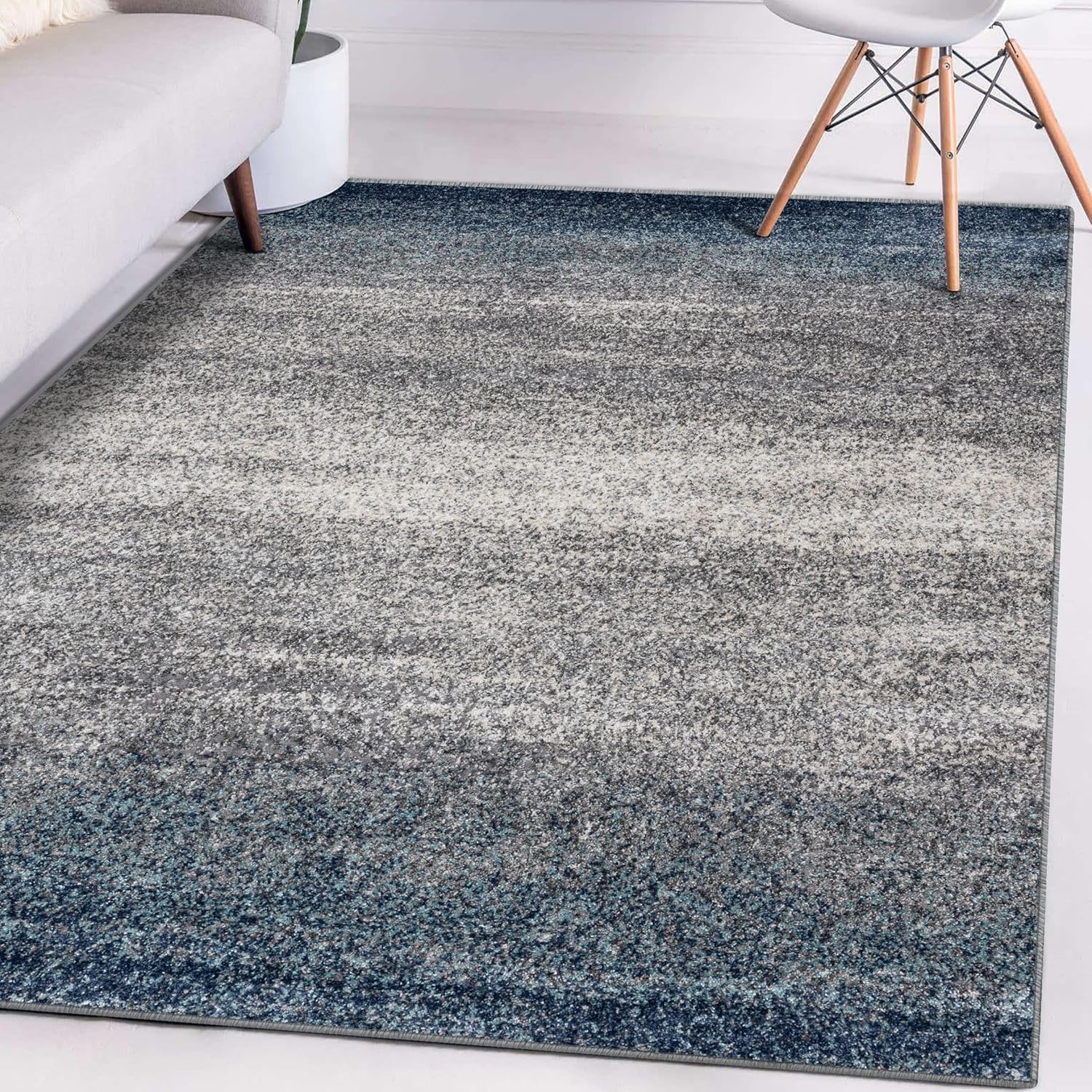 LUXE WEAVERS Lagos Collection 7929 Blue 4x5 Modern Area Rug