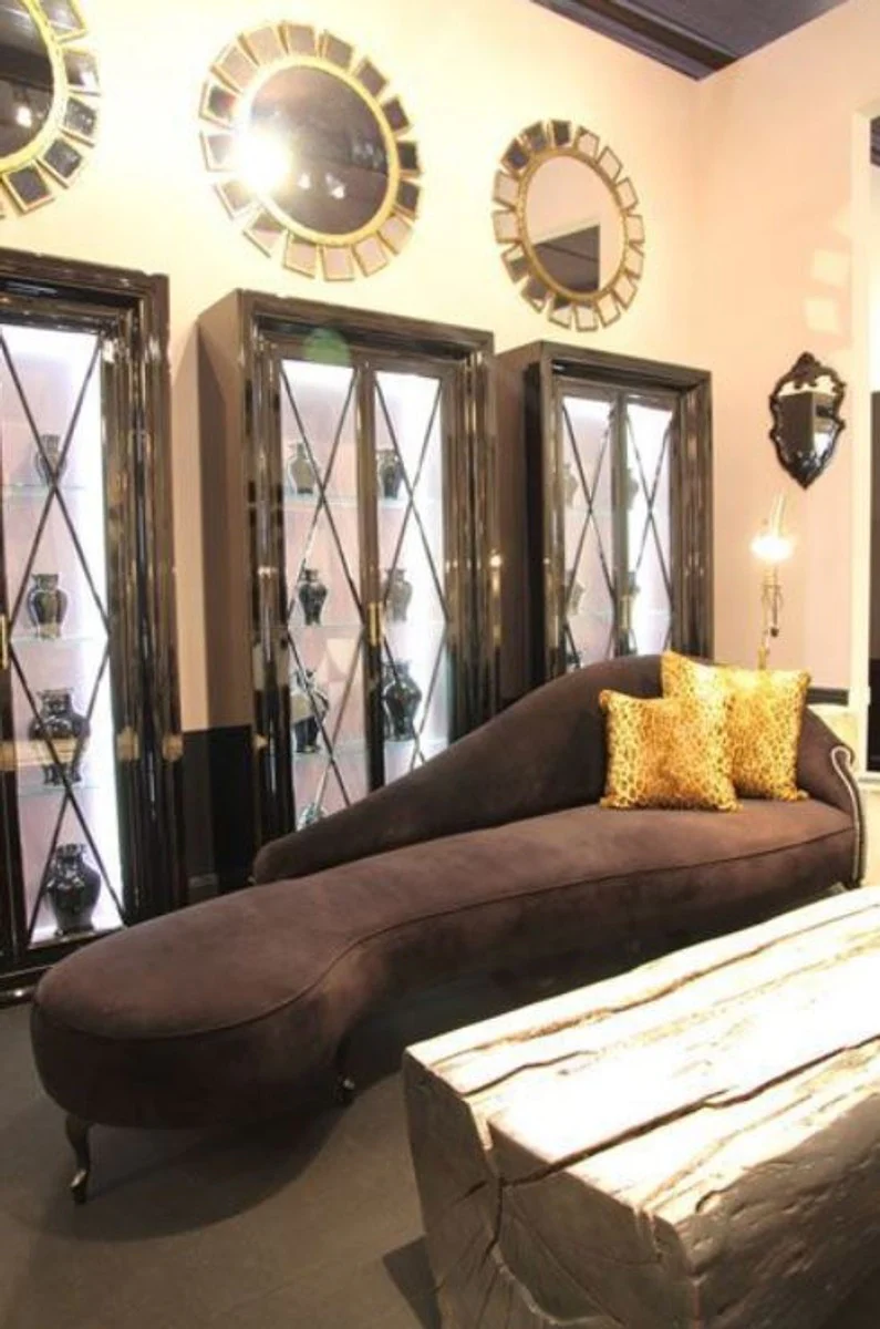 Luxus Barock Samt Chaiselongue Schwarz 300 x 90 x H. 94 cm - Gebogene Massivholz Recamiere mit edlem Samtstoff - Barock Möbel - Luxus Qualität