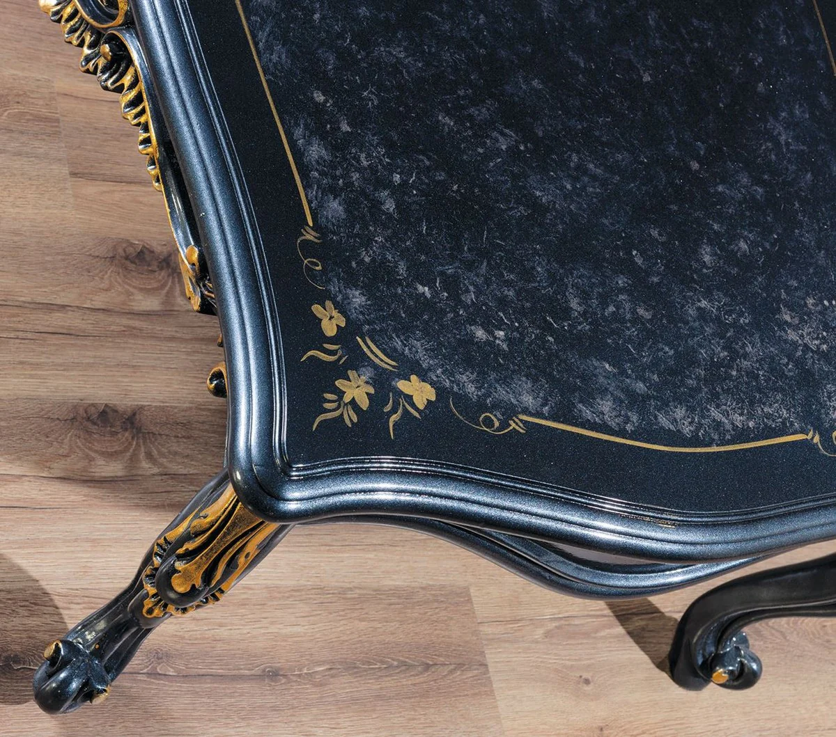 Luxus Barock Couchtisch Blau / Gold - Handgefertigter Barockstil Wohnzimmertisch - Barockstil Wohnzimmer Möbel - Barock Möbel - Luxus Möbel im Barockstil - Edel & Prunkvoll