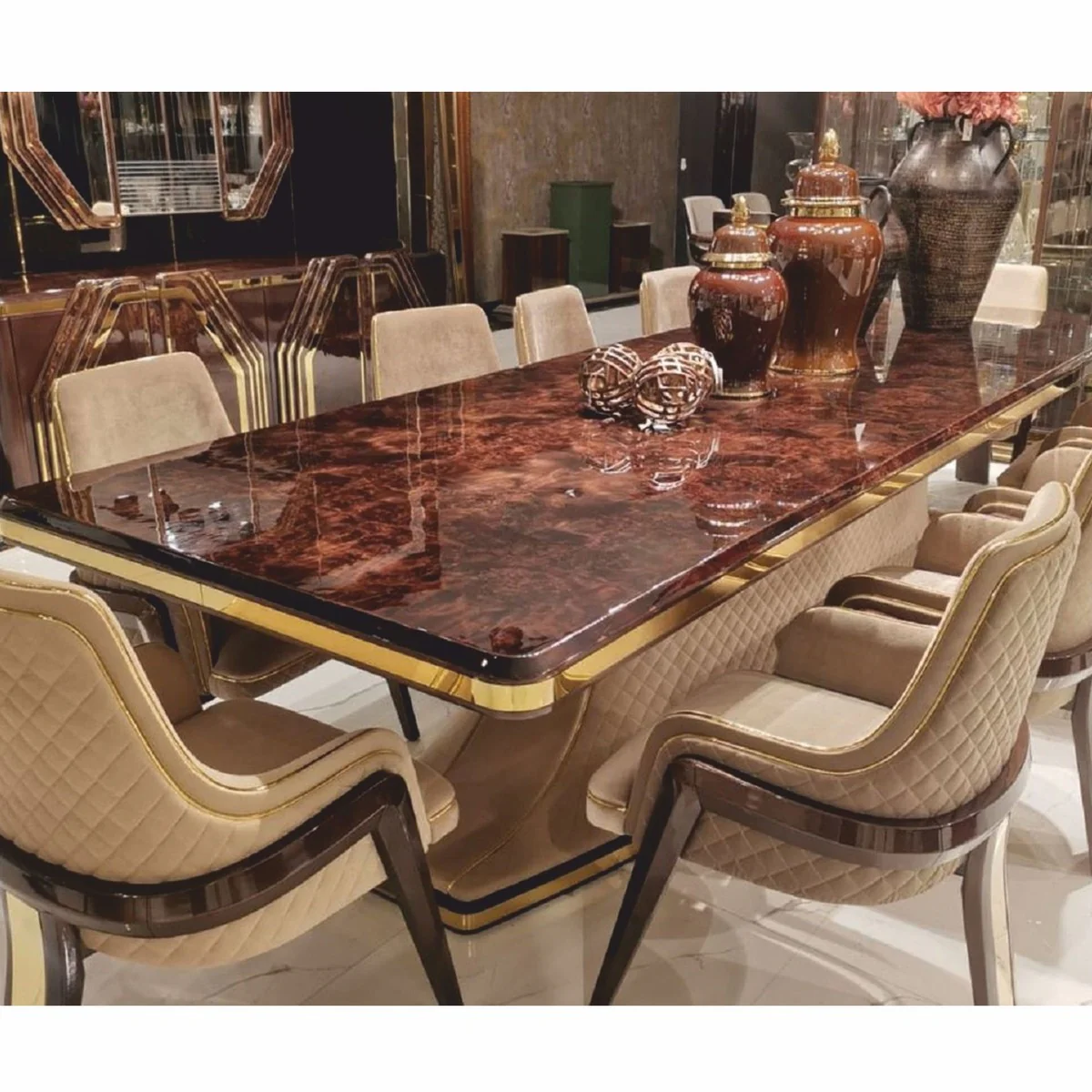 Luxus Art Deco Esszimmer Stuhl mit Armlehnen Beige / Dunkelbraun / Gold