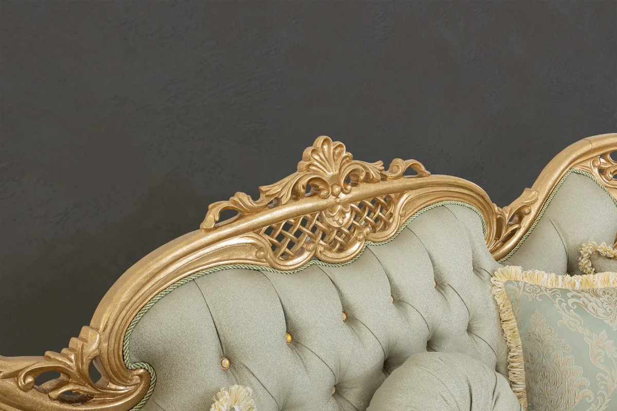 Luxus Barock Wohnzimmer Set Hellgrün / Gold - 2 Sofas & 2 Sessel & 1 Couchtisch - Handgefertigte Barock Wohnzimmer Möbel - Edel & Prunkvoll