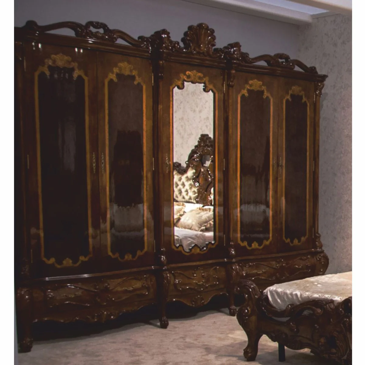 Luxus Barock Schlafzimmer Schrank Dunkelbraun 305 cm - Barock Möbel