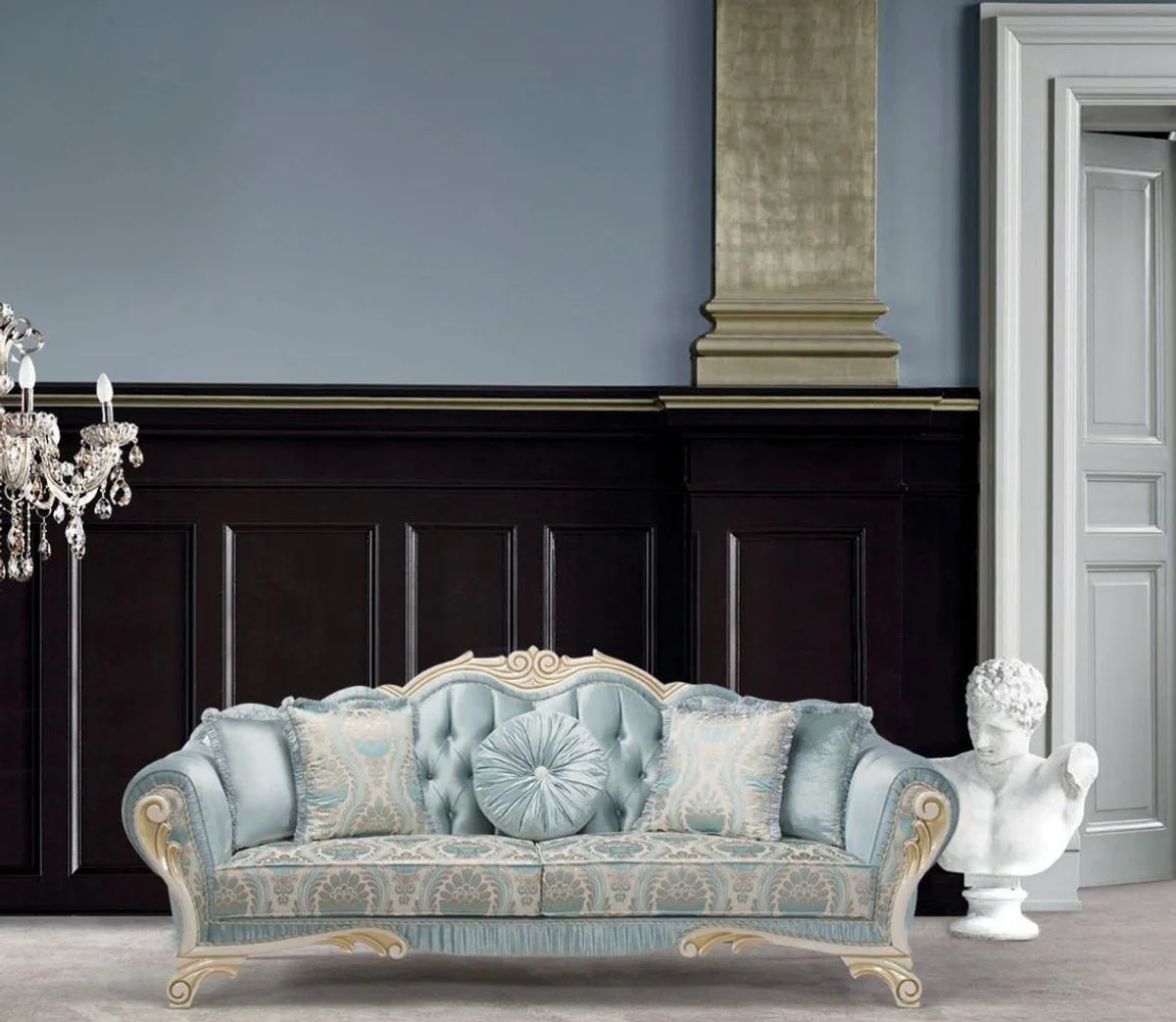 Luxus Barock Sofa mit dekorativen Kissen Türkis / Creme / Gold 234 x 87 x H. 99 cm - Wohnzimmermöbel im Barockstil